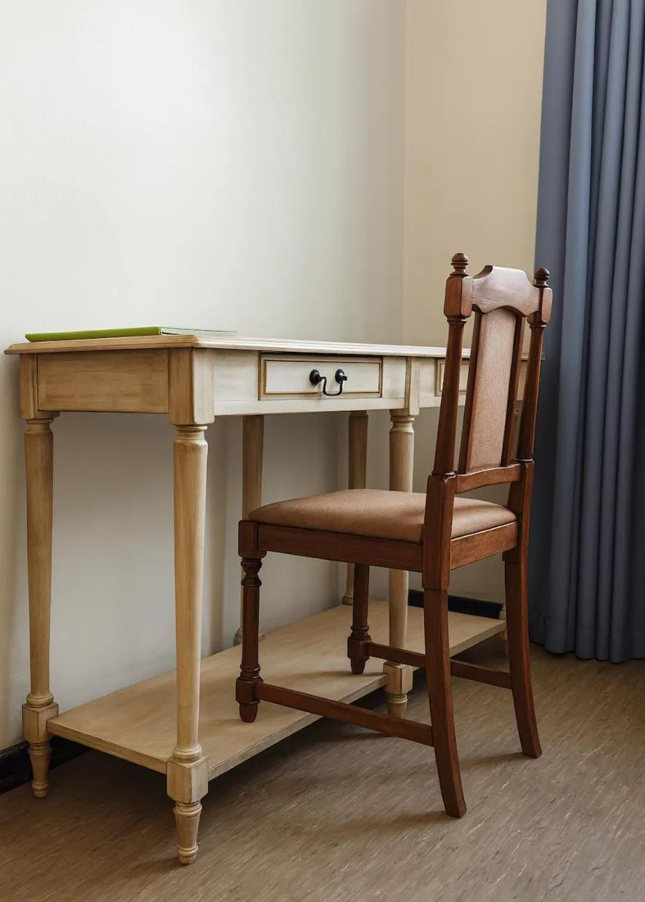 furniture in Senate Hotel