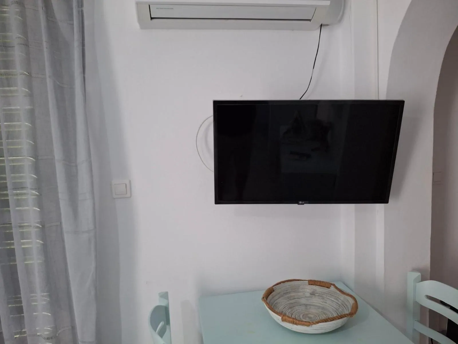 TV and multimedia in Naxian Garden of Senses