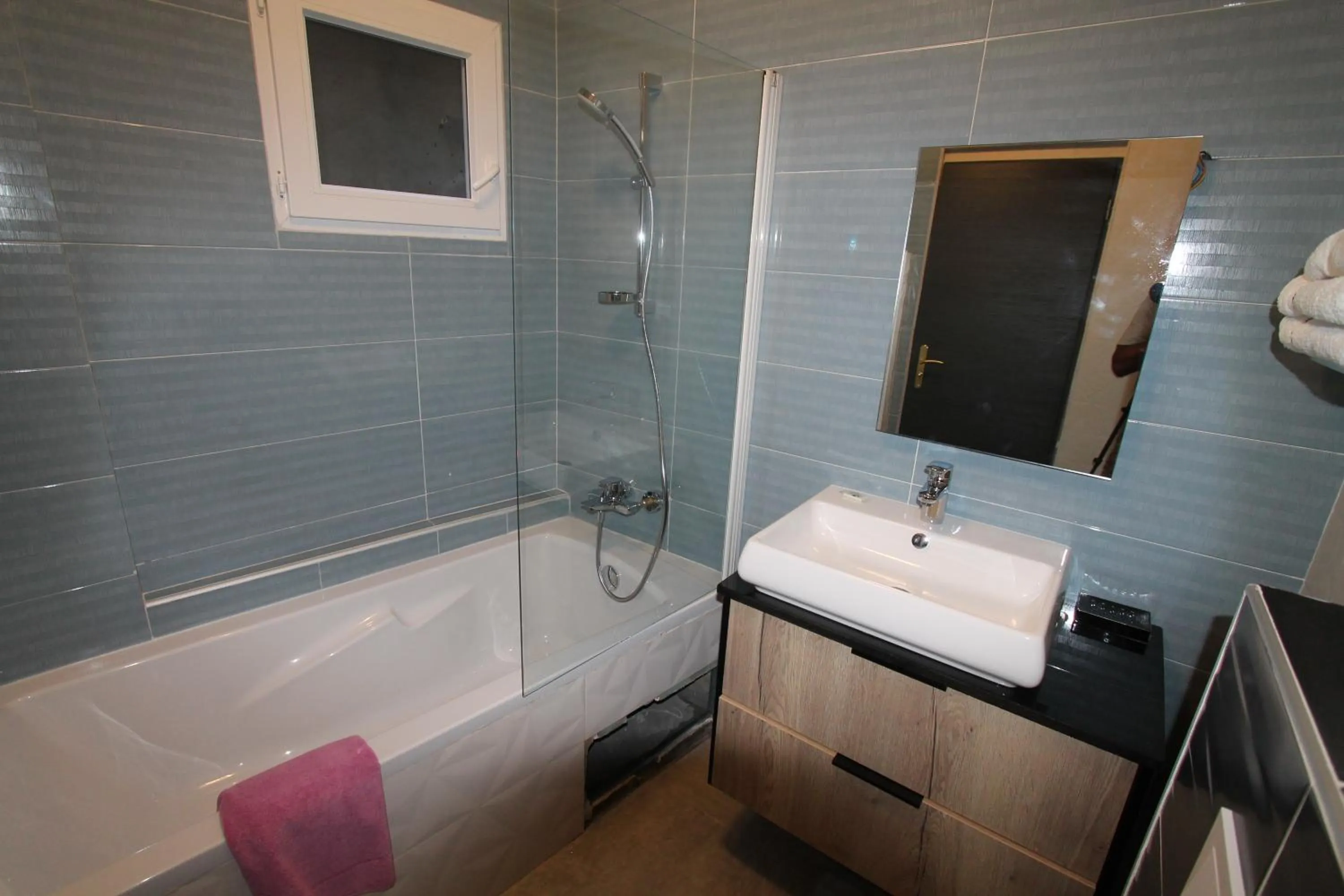 Shower in Residence MASSOU