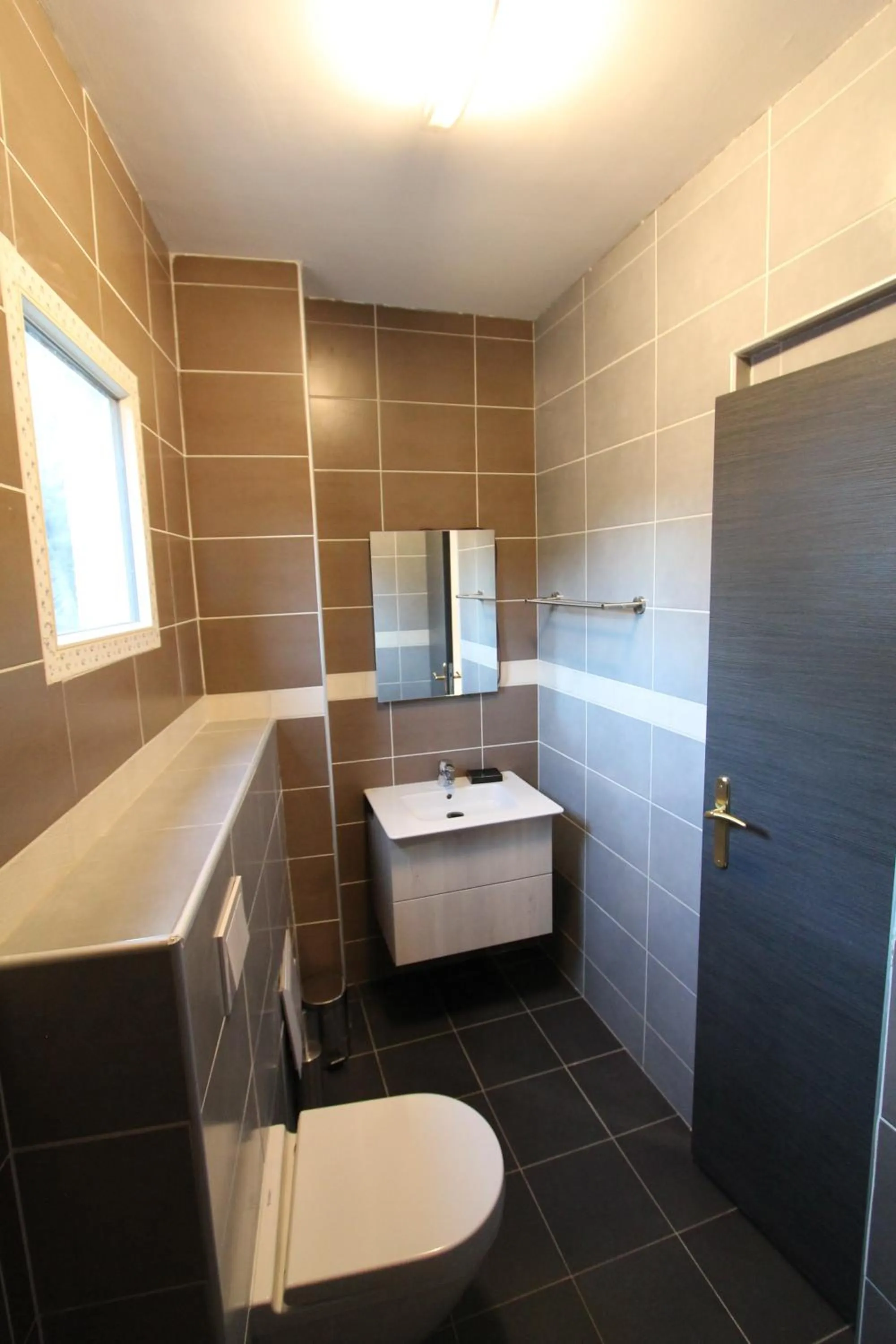 Toilet in Residence MASSOU