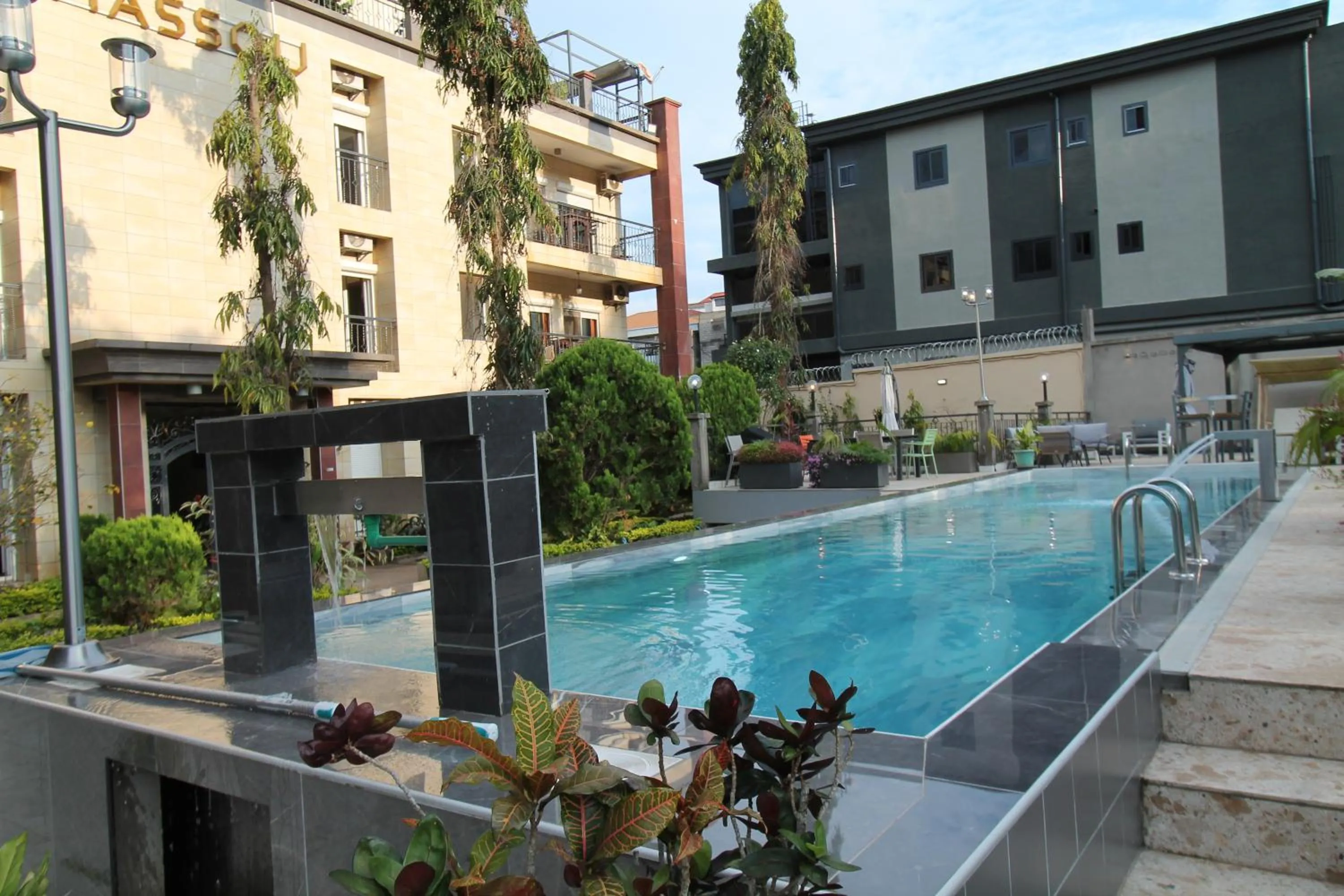 Property building in Residence MASSOU