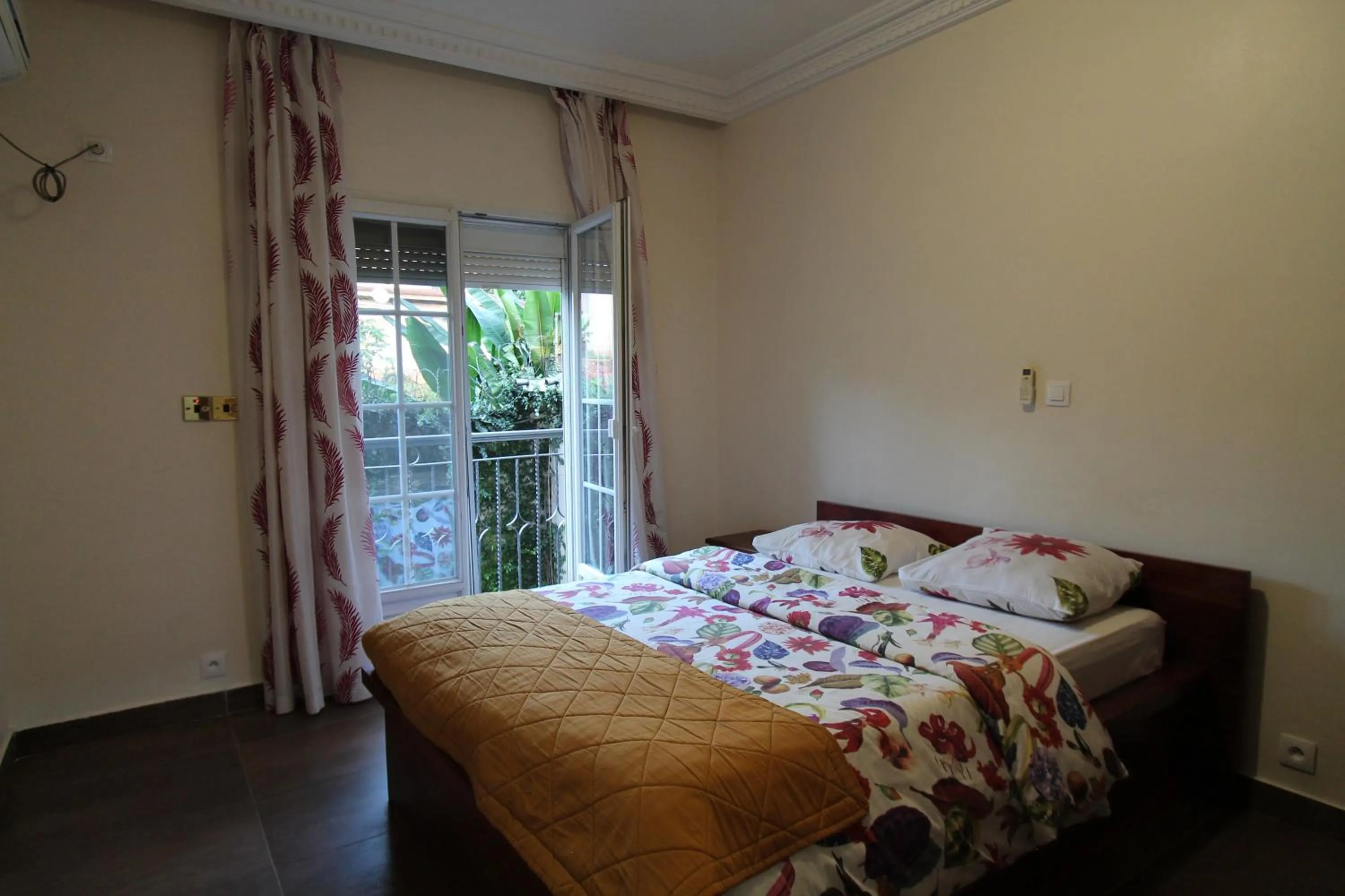 Bed in Residence MASSOU