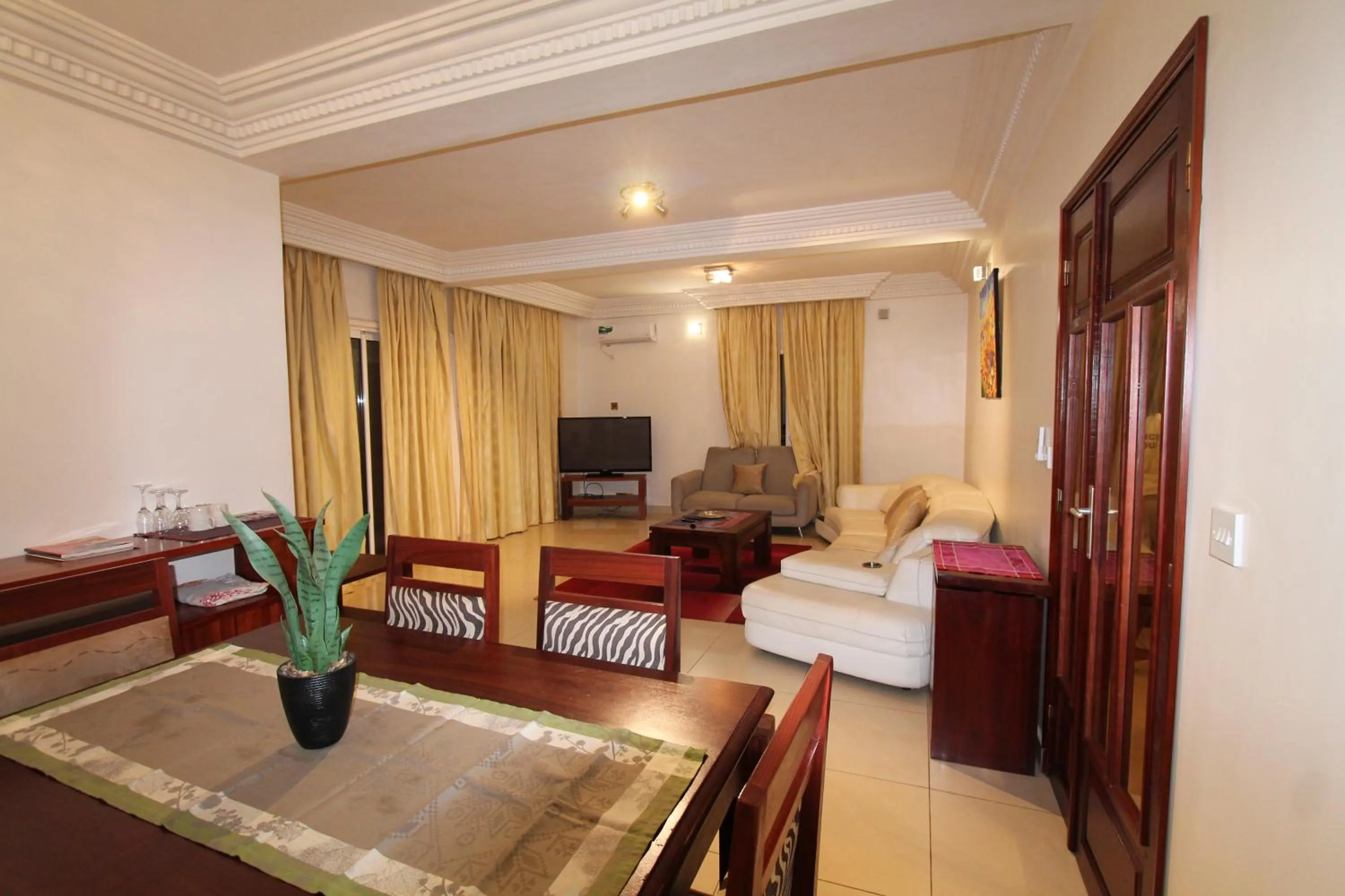 TV and multimedia in Residence MASSOU