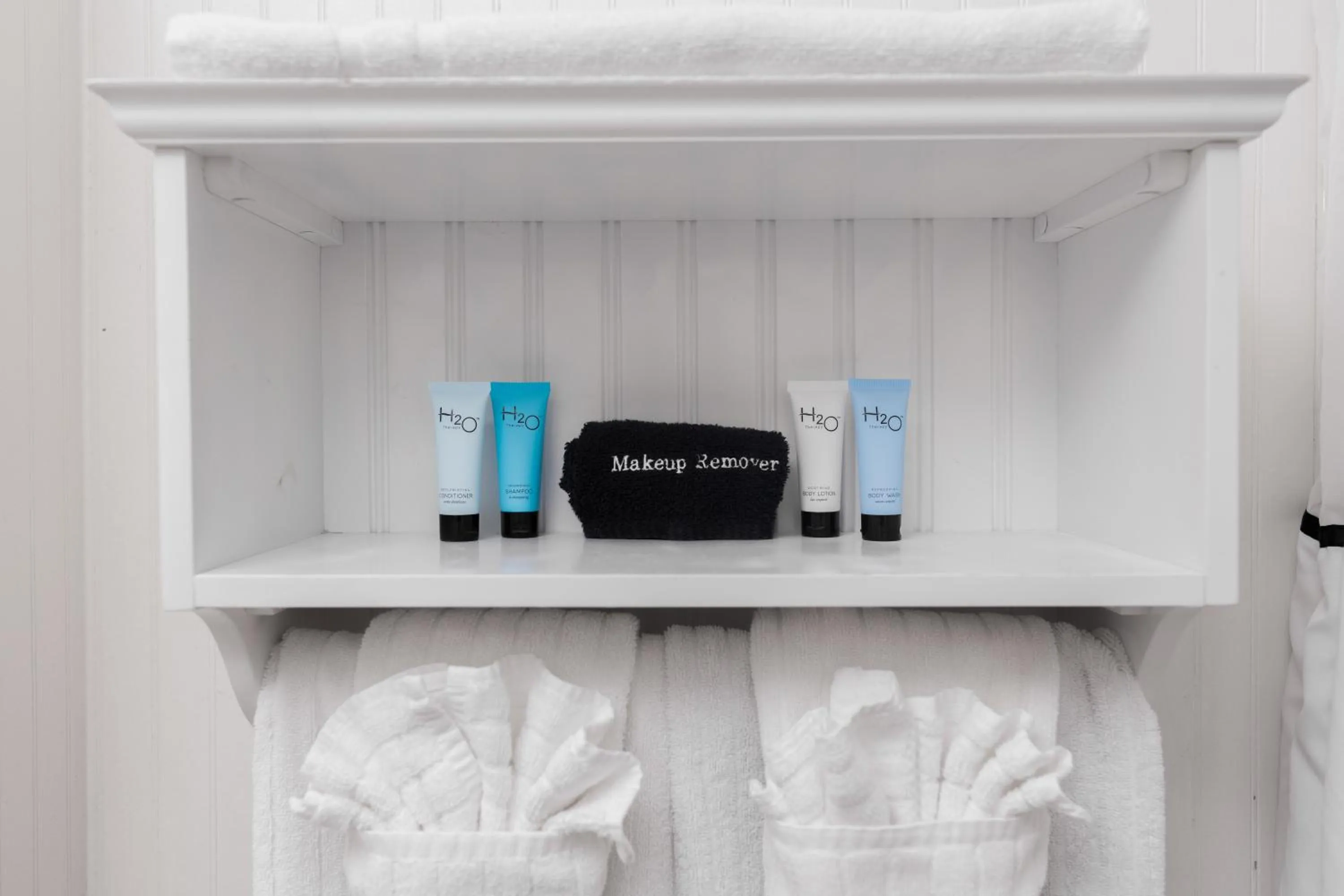 Bathroom in The Marshall House, Historic Inns of Savannah Collection