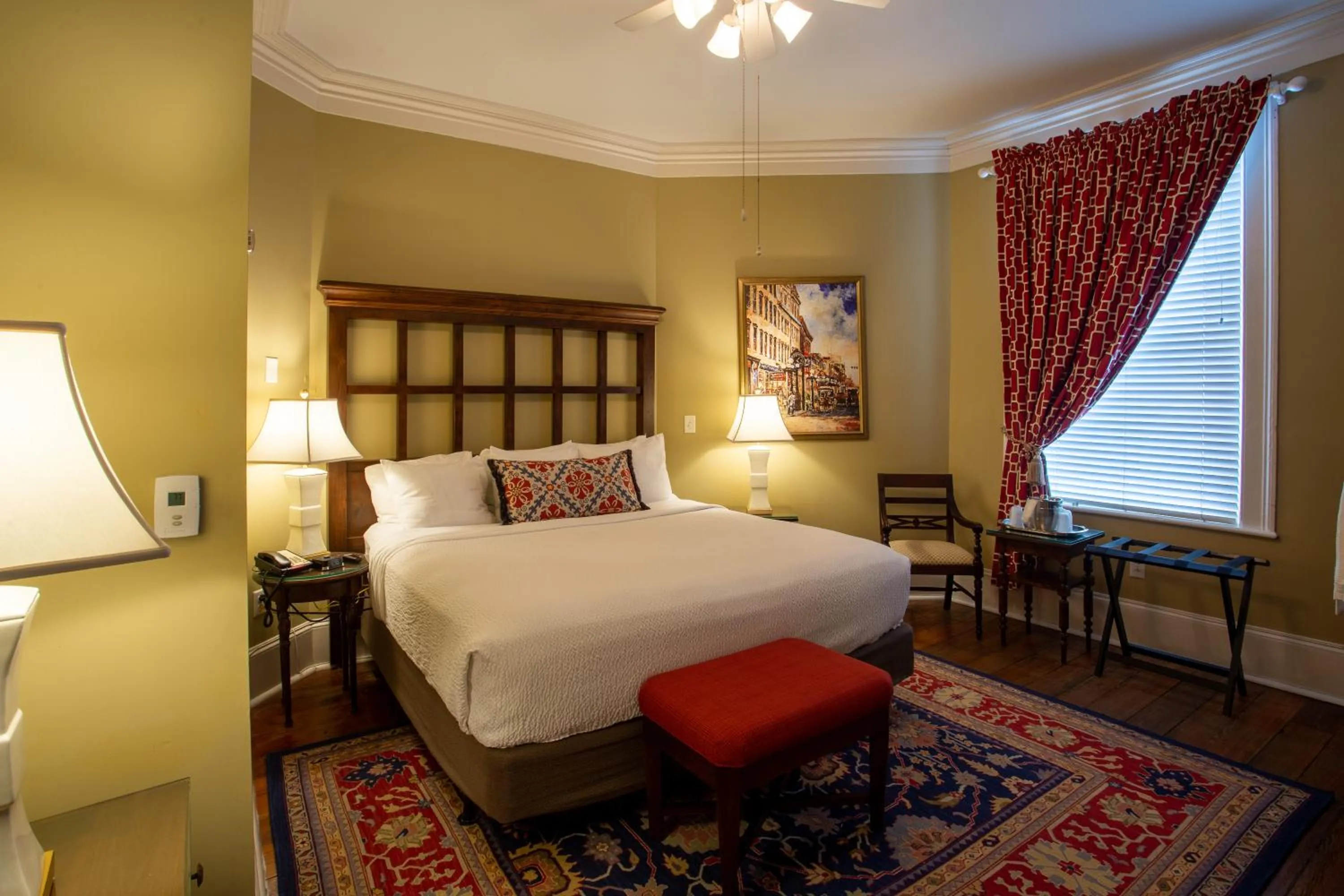 Photo of the whole room, Bed in The Marshall House, Historic Inns of Savannah Collection