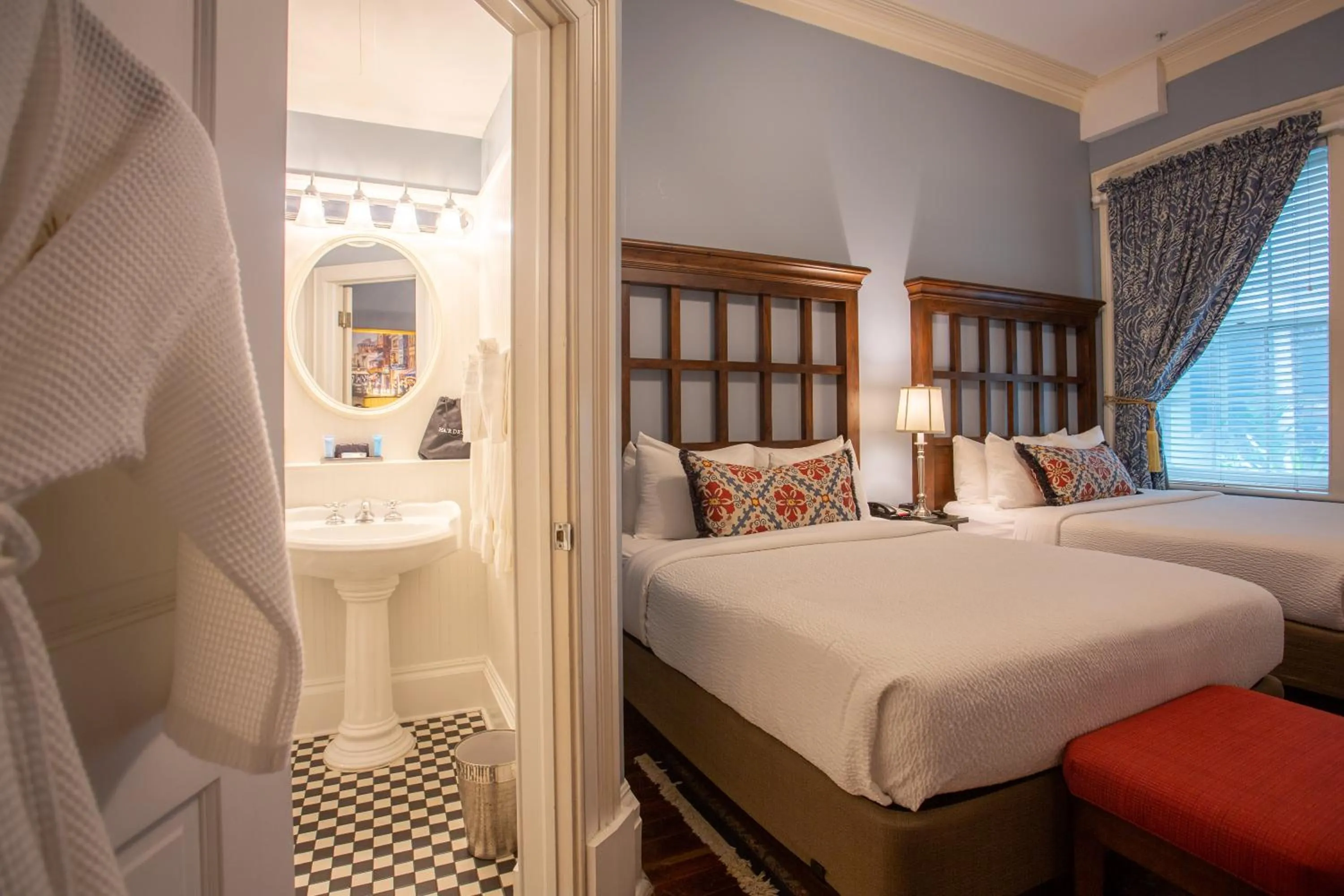 Bedroom, Bed in The Marshall House, Historic Inns of Savannah Collection