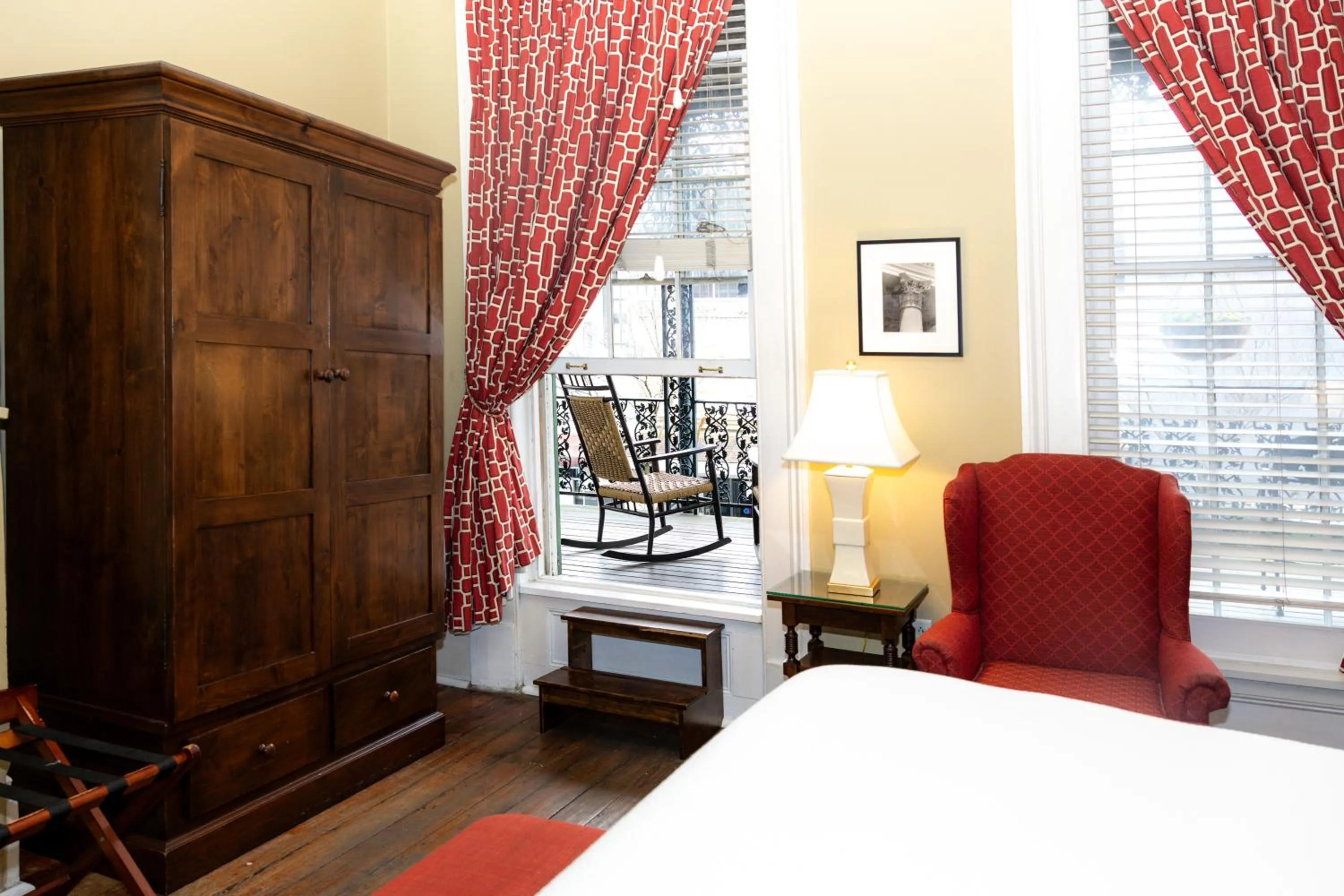 Bedroom, Bed in The Marshall House, Historic Inns of Savannah Collection