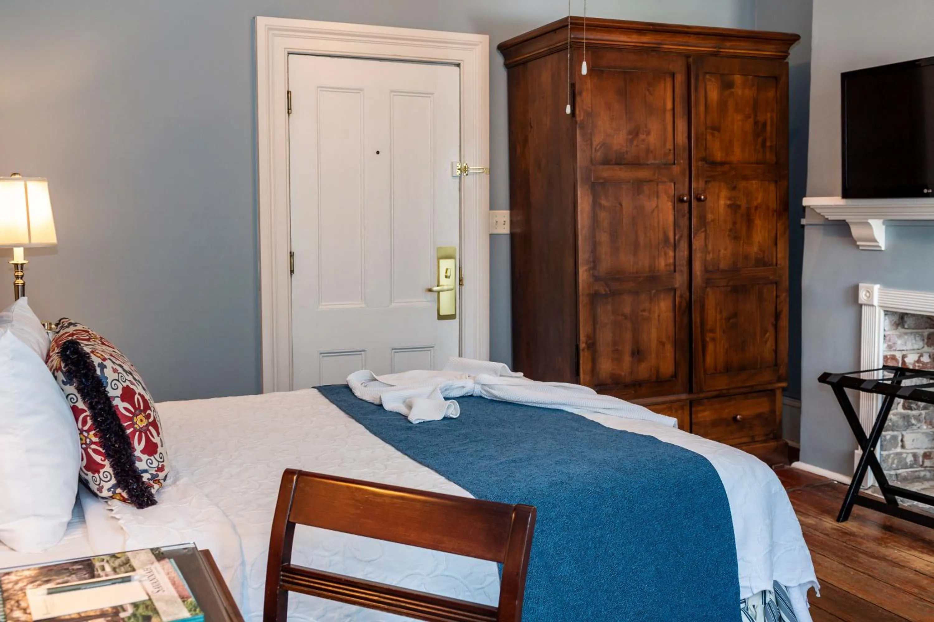 Bed in The Marshall House, Historic Inns of Savannah Collection