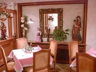 Restaurant/places to eat in Resengörg