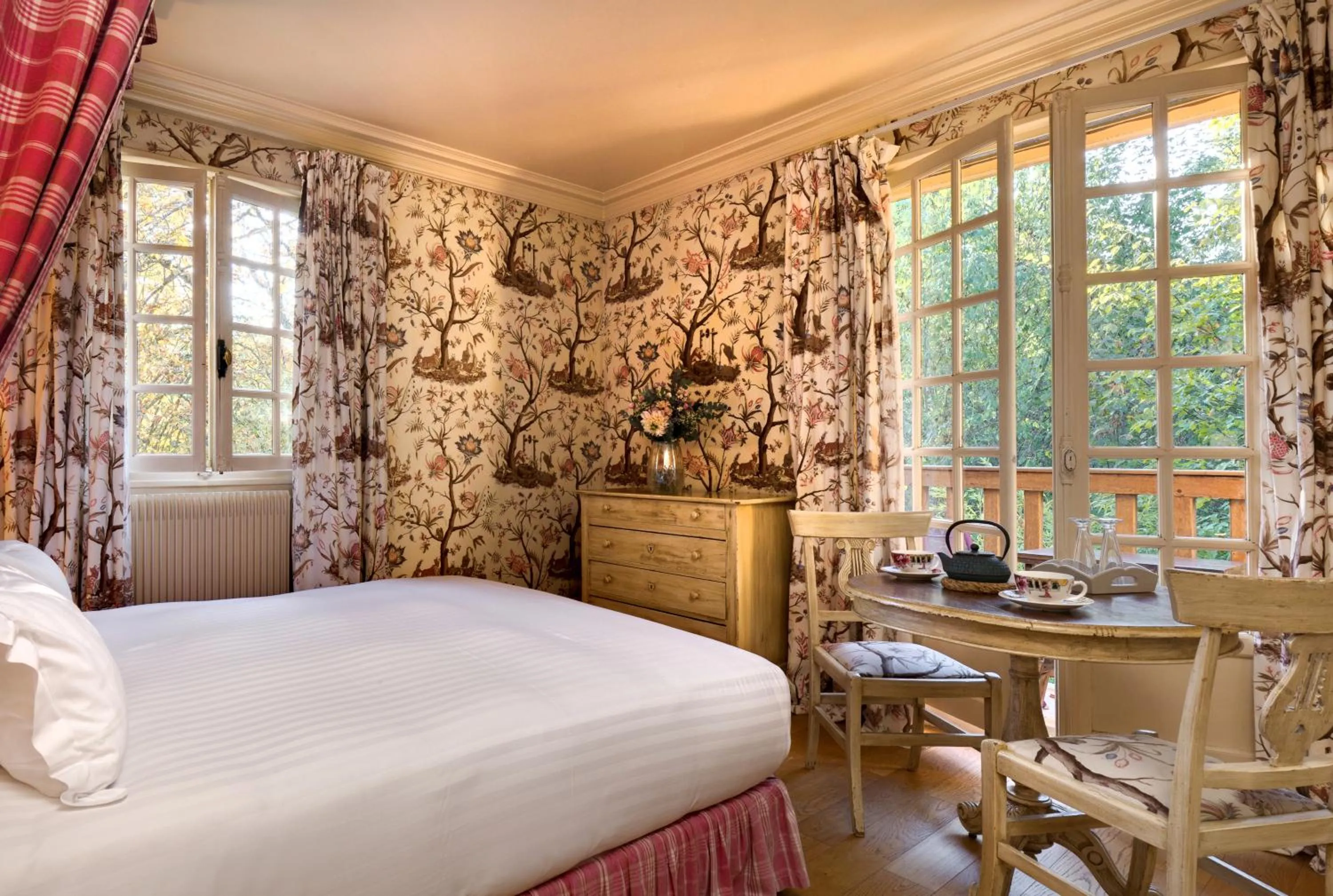 Bedroom, Bed in CAZAUDEHORE Hôtel Restaurant Gastronomique Terrasse et Jardins