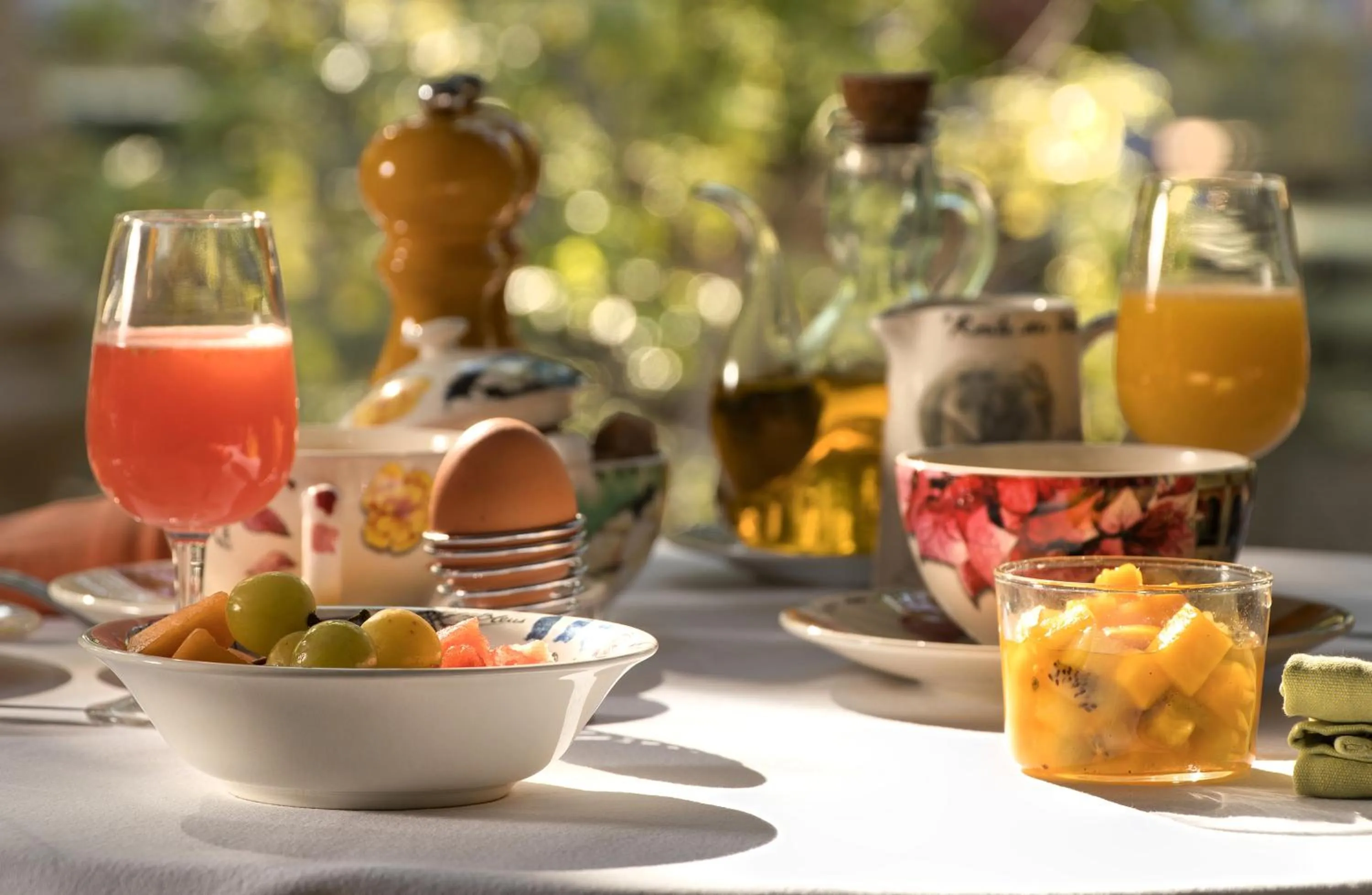 Breakfast in CAZAUDEHORE Hôtel Restaurant Gastronomique Terrasse et Jardins