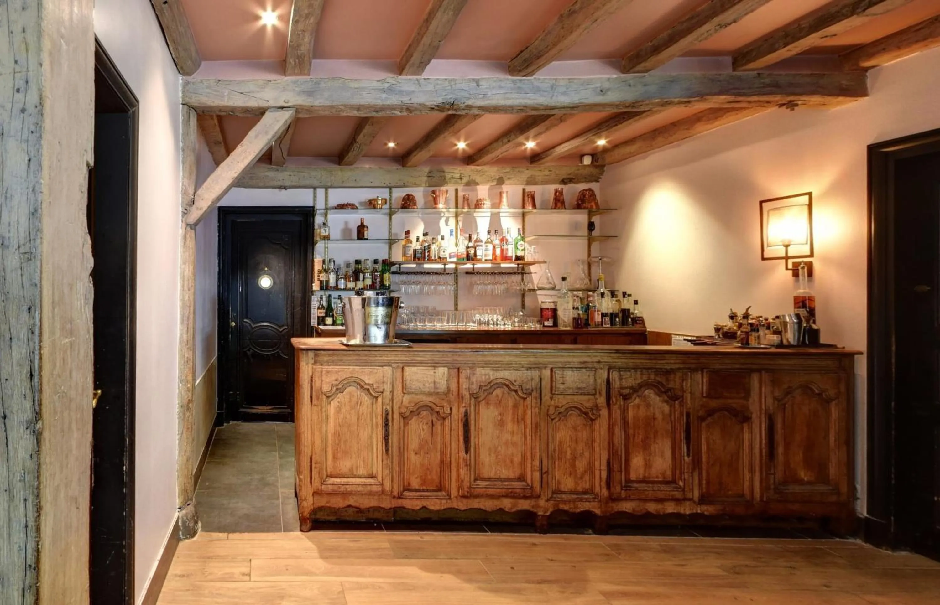 Lounge or bar in CAZAUDEHORE Hôtel Restaurant Gastronomique Terrasse et Jardins