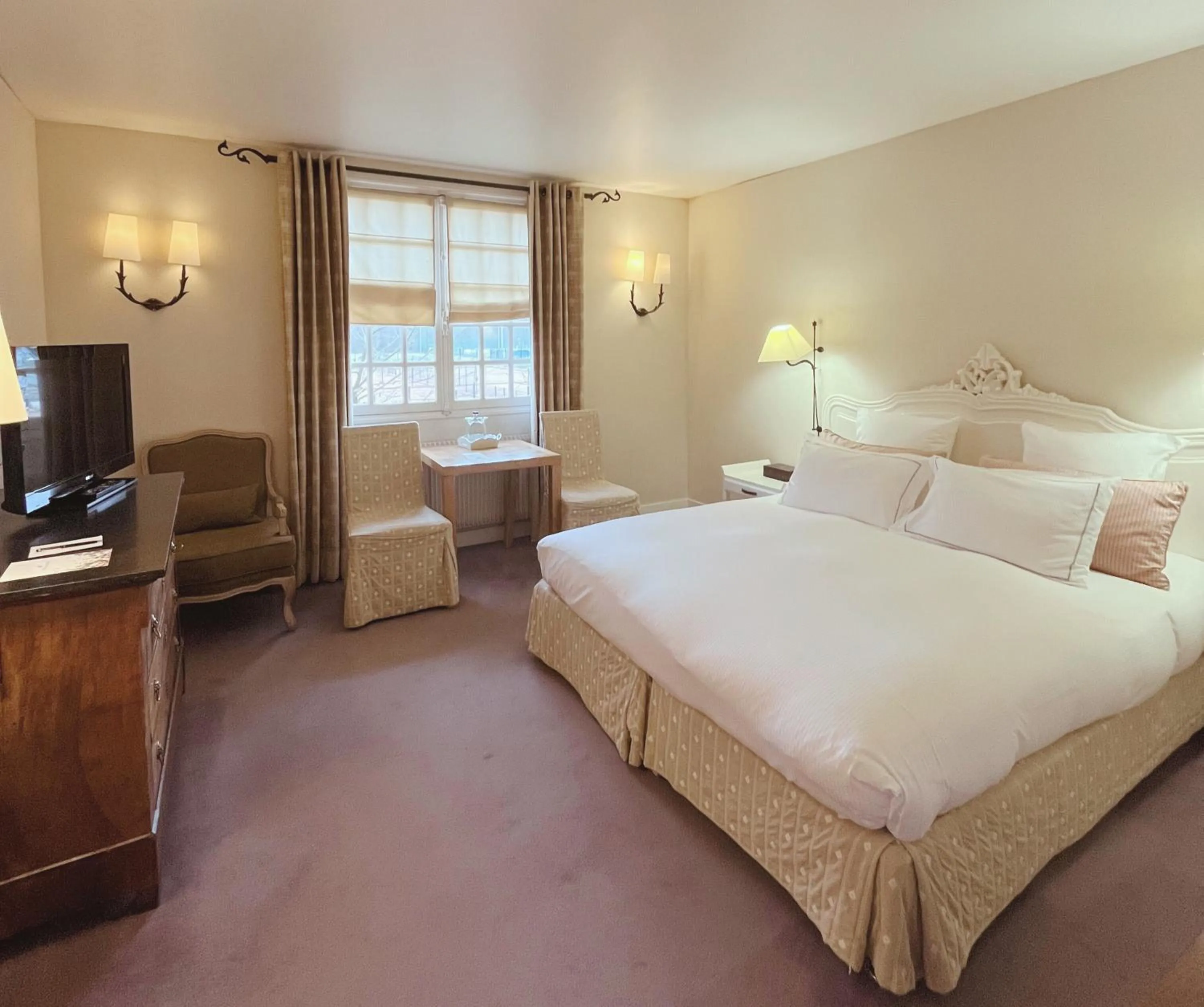 Bedroom, Bed in CAZAUDEHORE Hôtel Restaurant Gastronomique Terrasse et Jardins