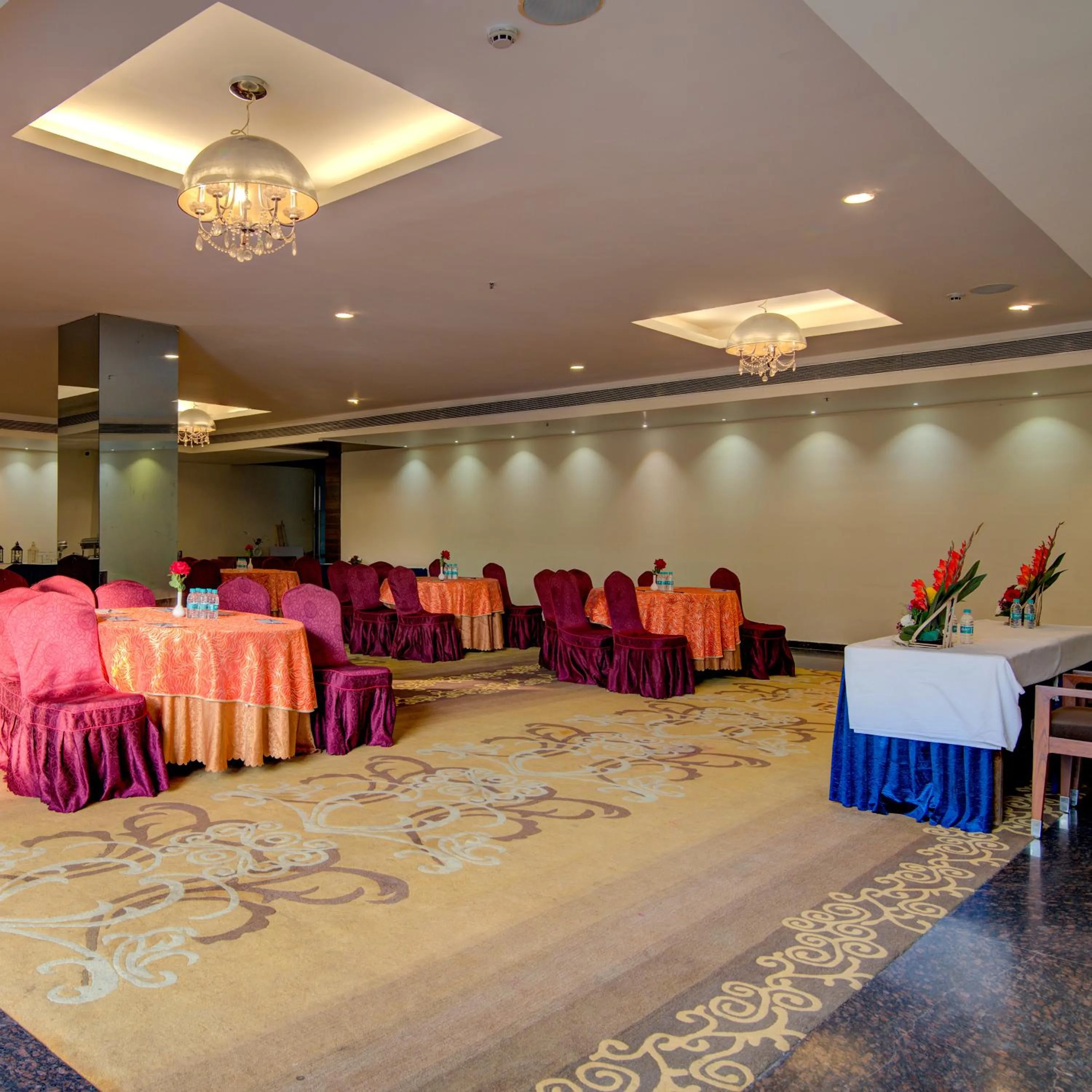 Banquet/Function facilities in Godwin Haridwar