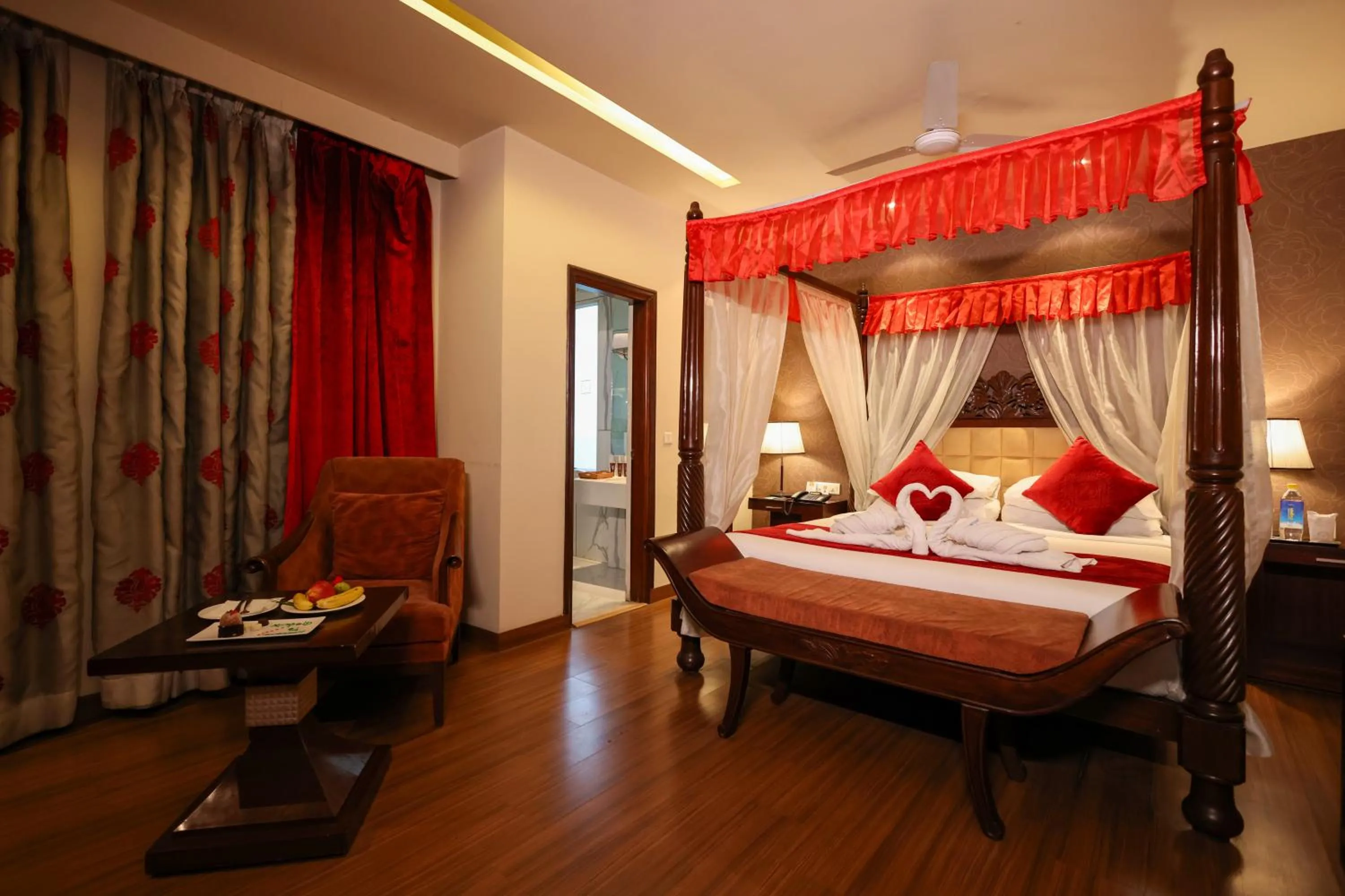 Bedroom, Bed in Godwin Meerut