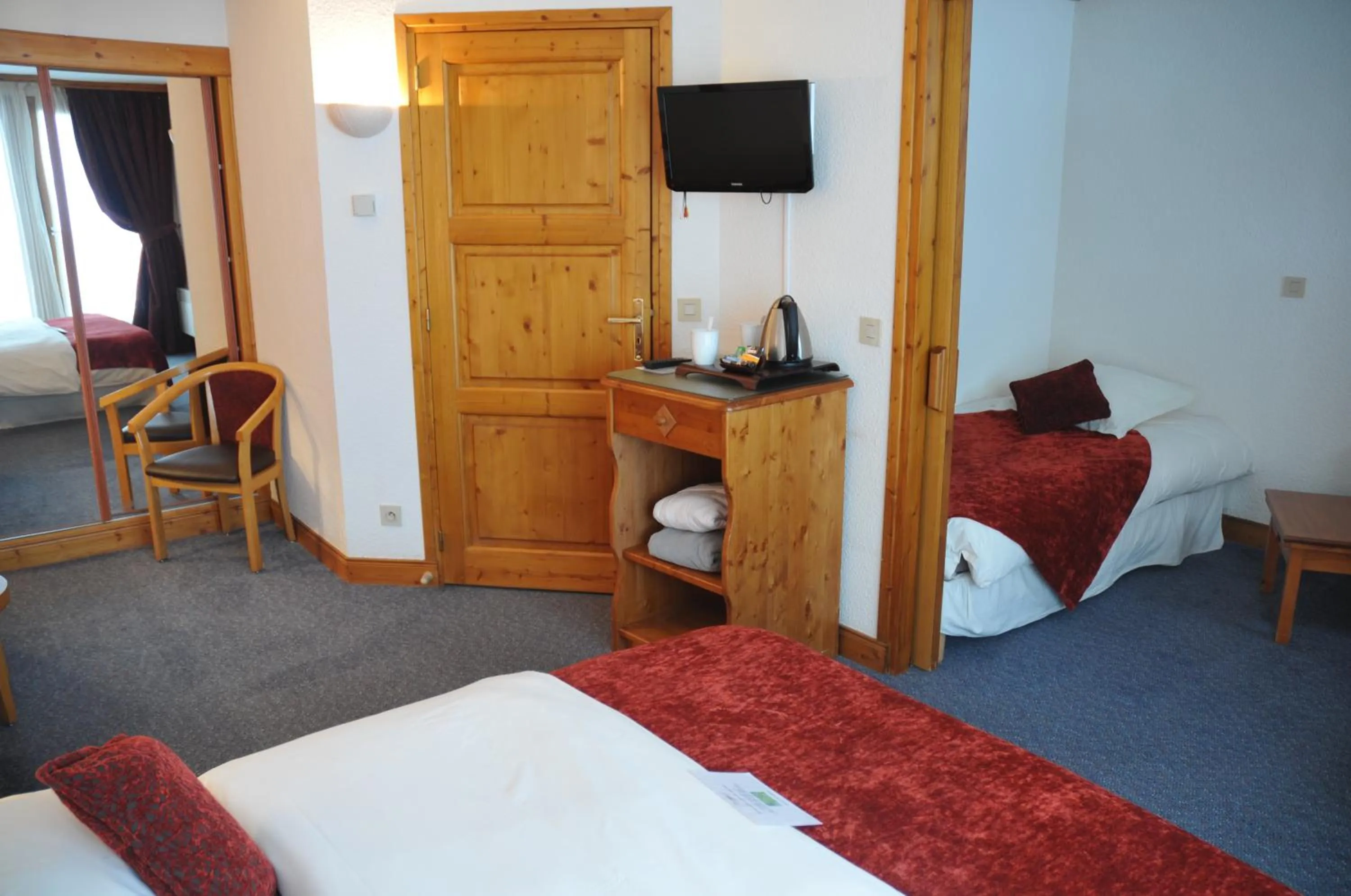 Bedroom, Bed in Le Calgary