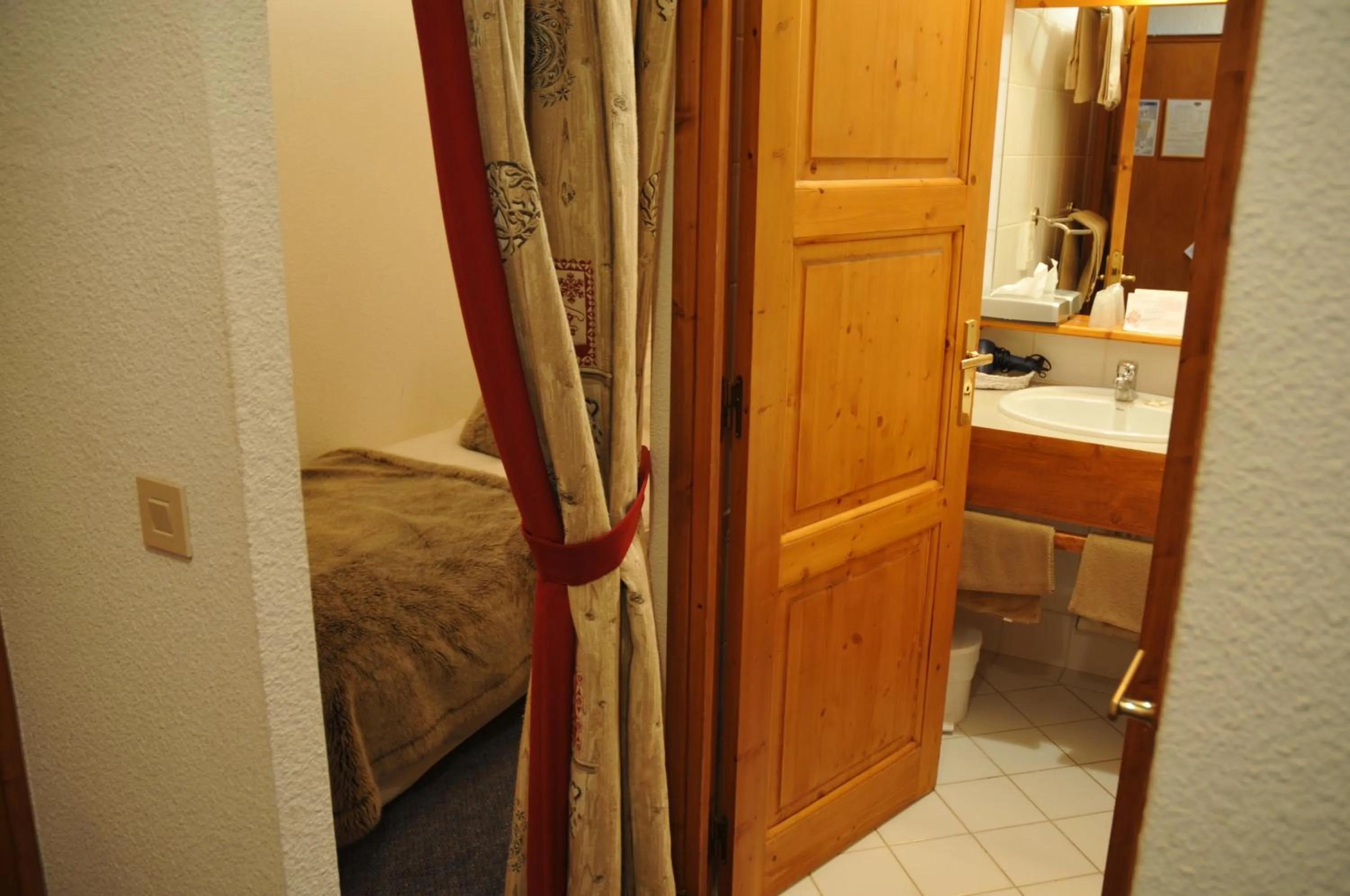 Bedroom, Bed in Le Calgary