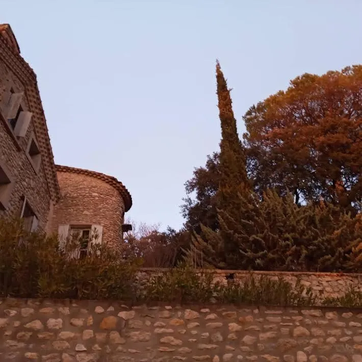 Suite Royale- SPA - Jacuzzi - Sauna - Massage - 2 Double Rooms - 4 SAISONS - Piscine Chauffée Toute l'année - POOL VIEW - Heated POOL -800m City Centre