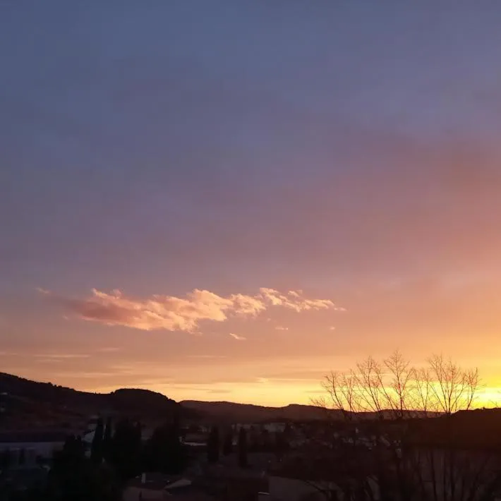 Suite Royale- SPA - Jacuzzi - Sauna - Massage - 2 Double Rooms - 4 SAISONS - Piscine Chauffée Toute l'année - POOL VIEW - Heated POOL -800m City Centre