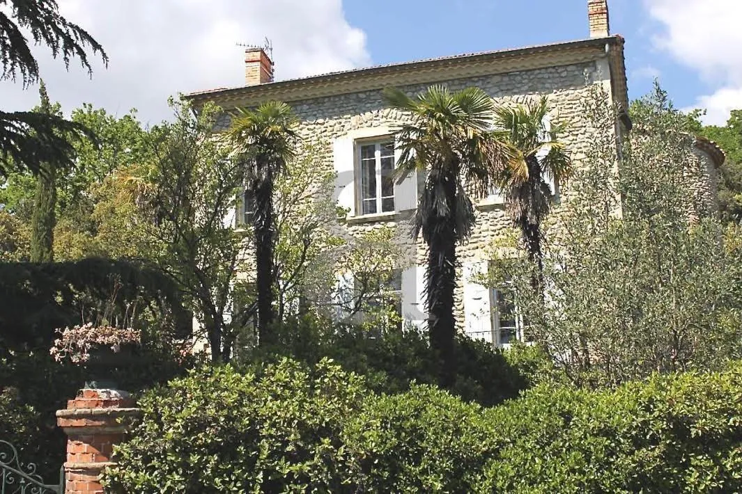 Suite Royale- SPA - Jacuzzi - Sauna - Massage - 2 Double Rooms - 4 SAISONS - Piscine Chauffée Toute l'année - POOL VIEW - Heated POOL -800m City Centre