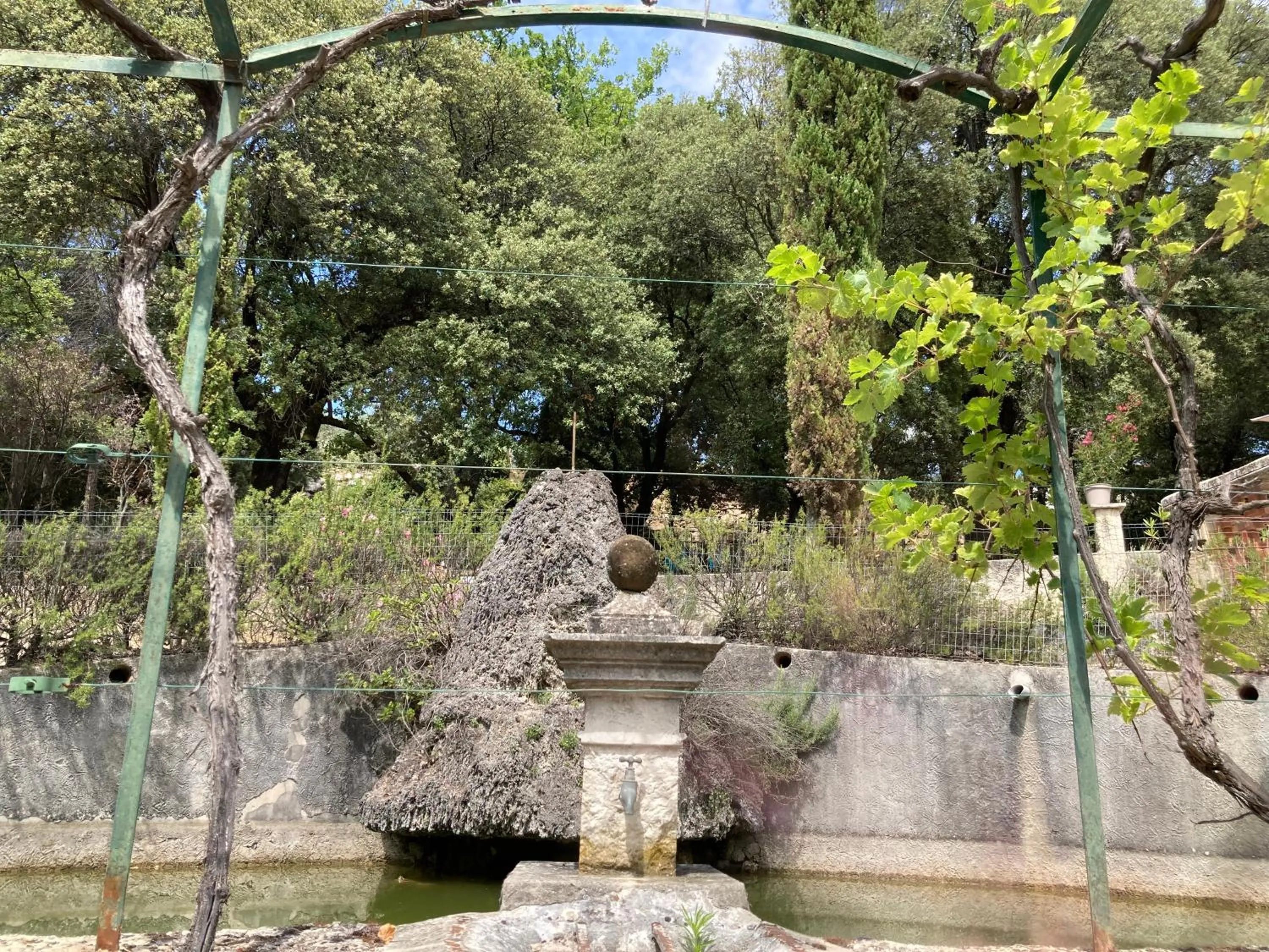 Suite Royale- SPA - Jacuzzi - Sauna - Massage - 2 Double Rooms - 4 SAISONS - Piscine Chauffée Toute l'année - POOL VIEW - Heated POOL -800m City Centre