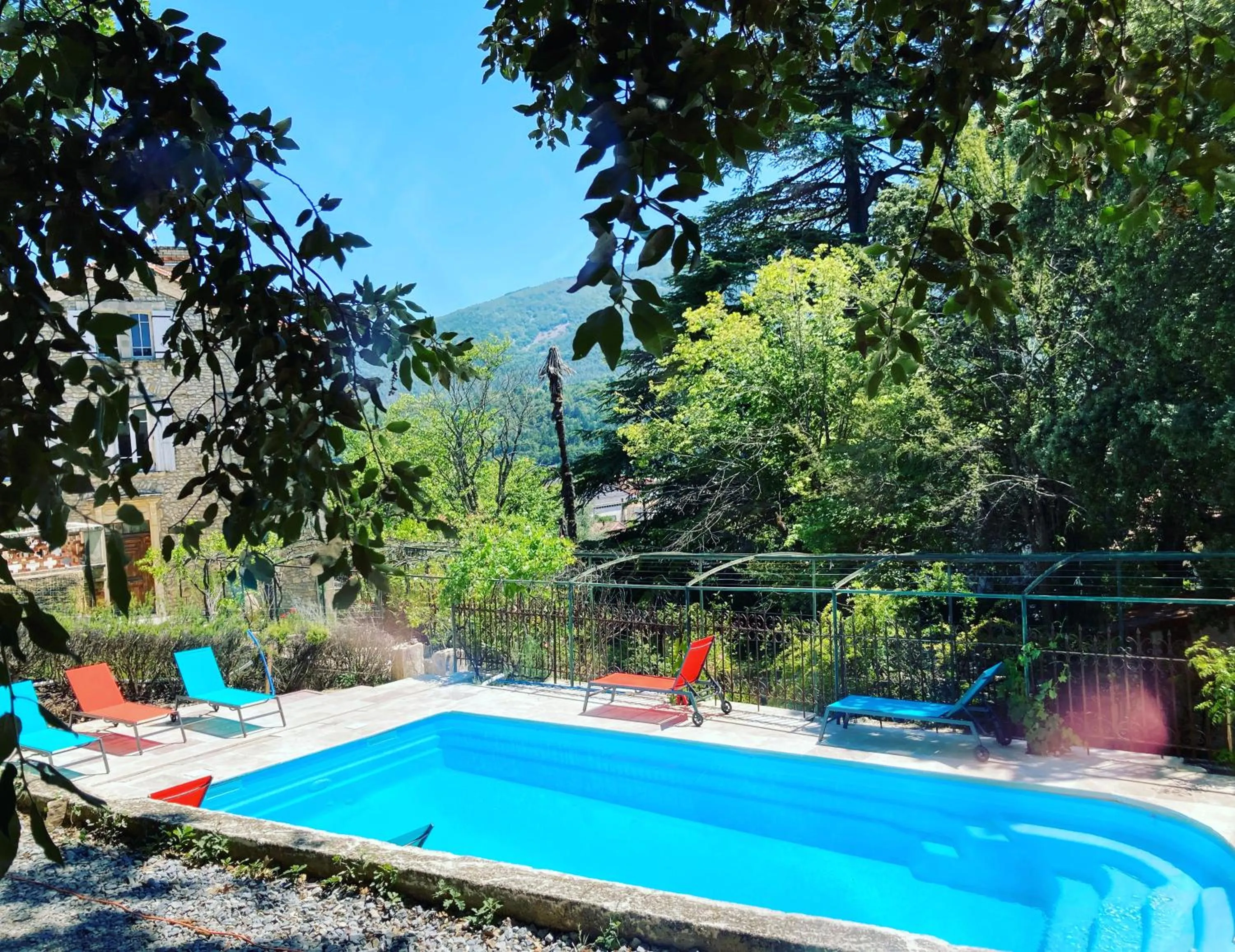 Swimming pool in Suite Royale- SPA - Jacuzzi - Sauna - Massage - 2 Double Rooms - 4 SAISONS - Piscine Chauffée Toute l'année - POOL VIEW - Heated POOL -800m City Centre