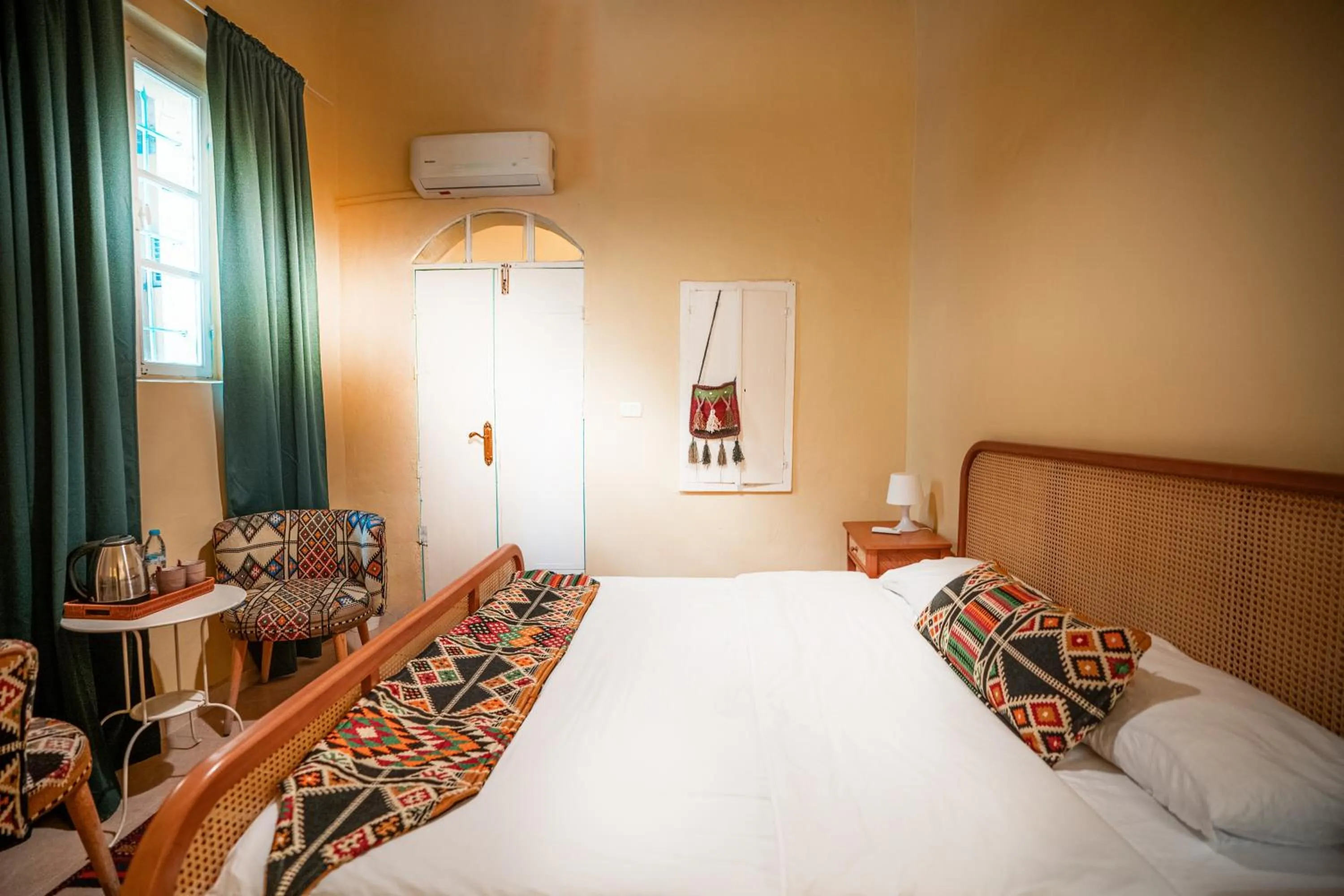 Photo of the whole room, Bed in Jordan Heritage Madhafa