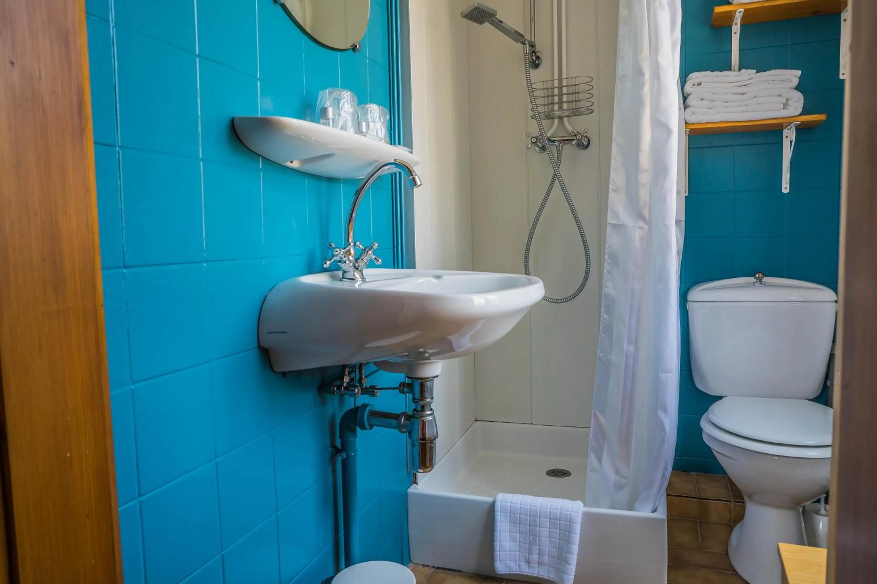 Bathroom in Hôtel Au Vieux Moulin