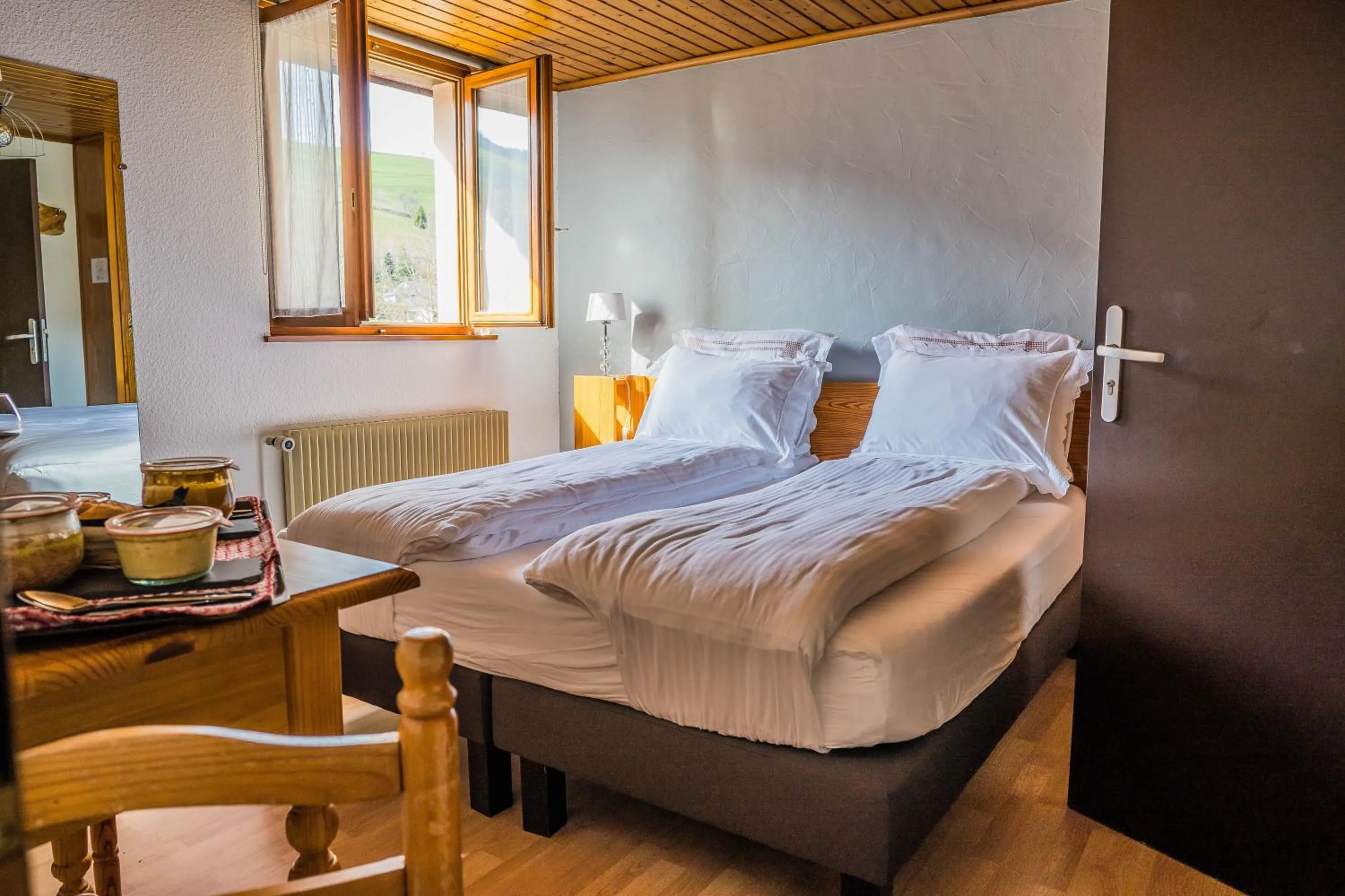 Bed in Hôtel Au Vieux Moulin