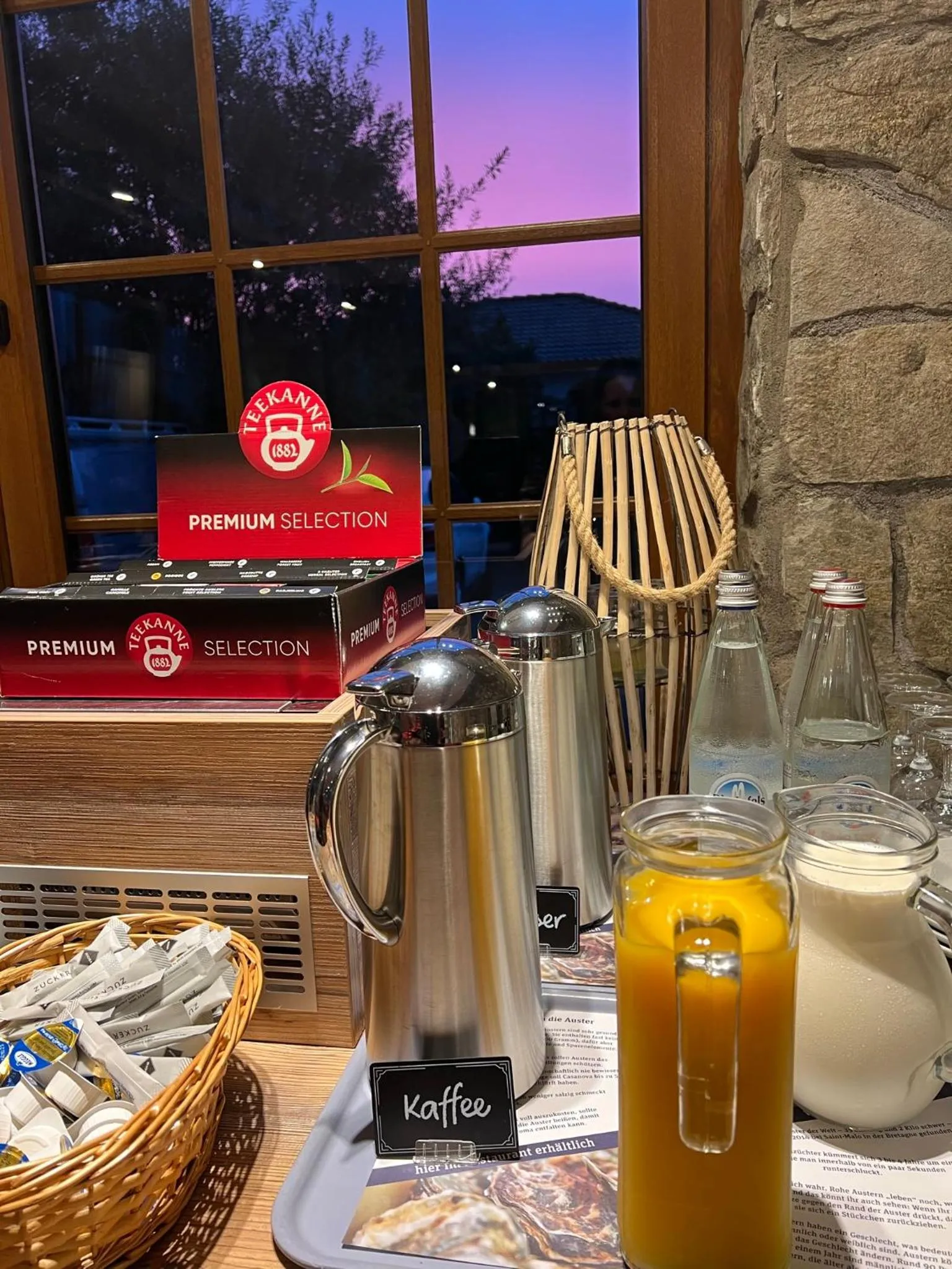 Breakfast in Aal-Kate