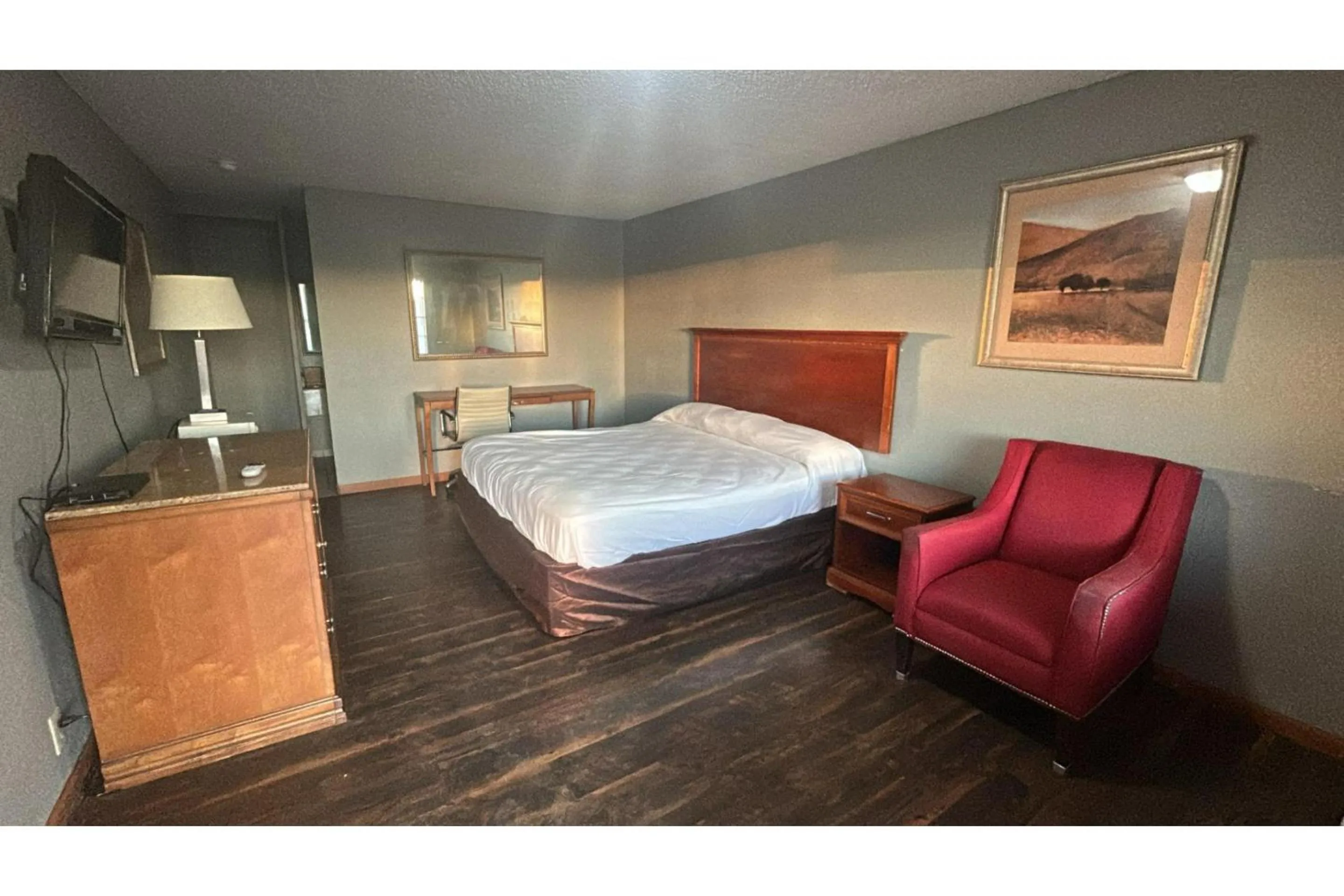 Bedroom, Bed in HiWay Inn Express Elk City Route 66