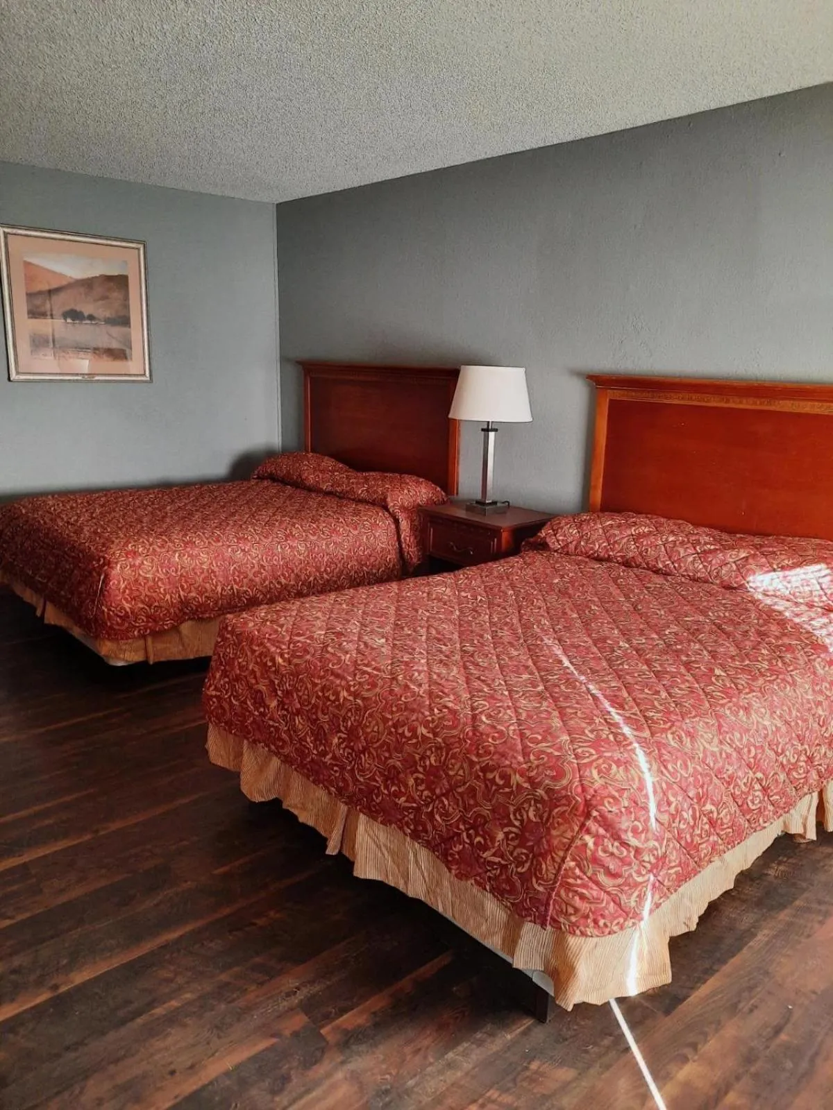 Bed in HiWay Inn Express Elk City Route 66