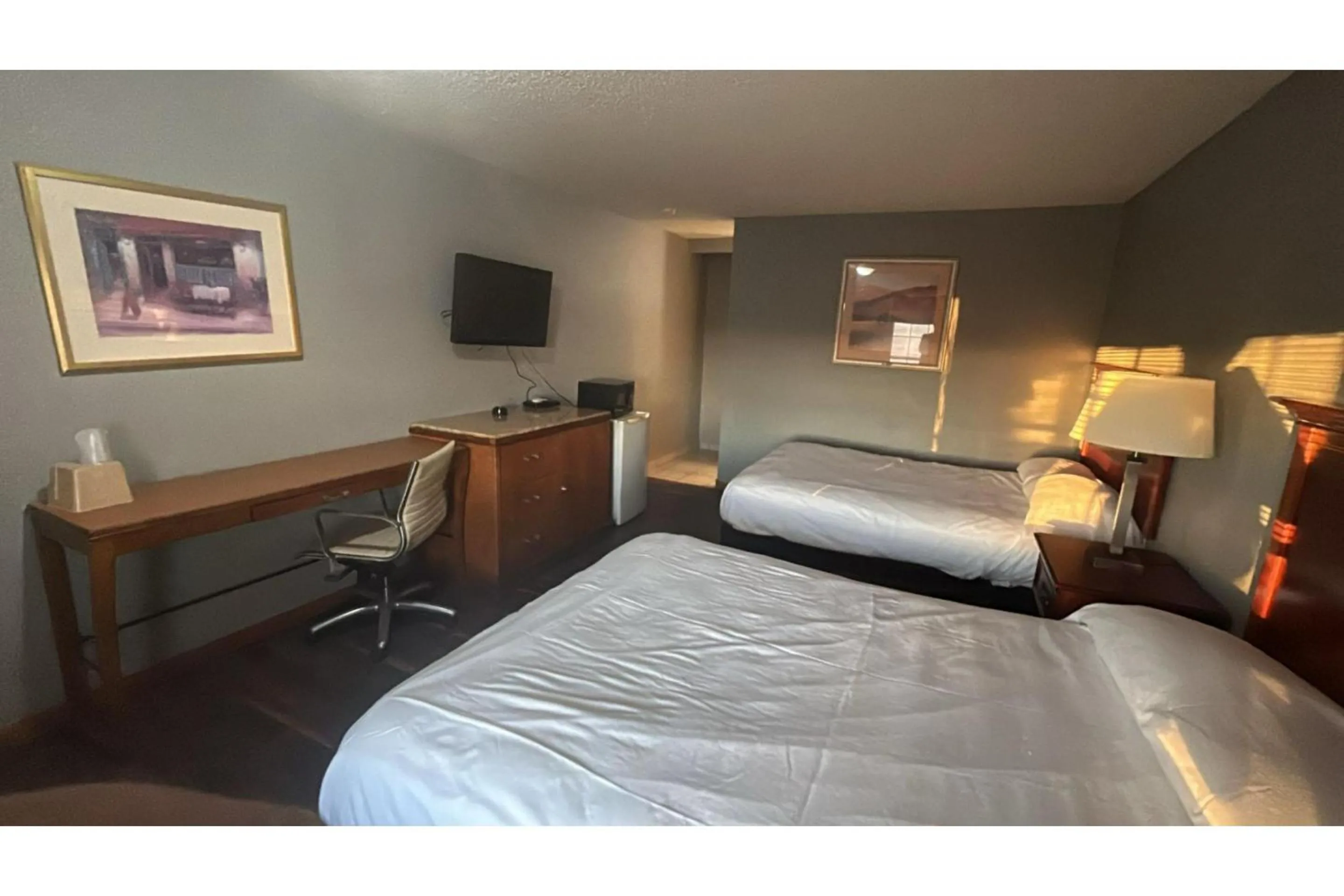 Bedroom, Bed in HiWay Inn Express Elk City Route 66