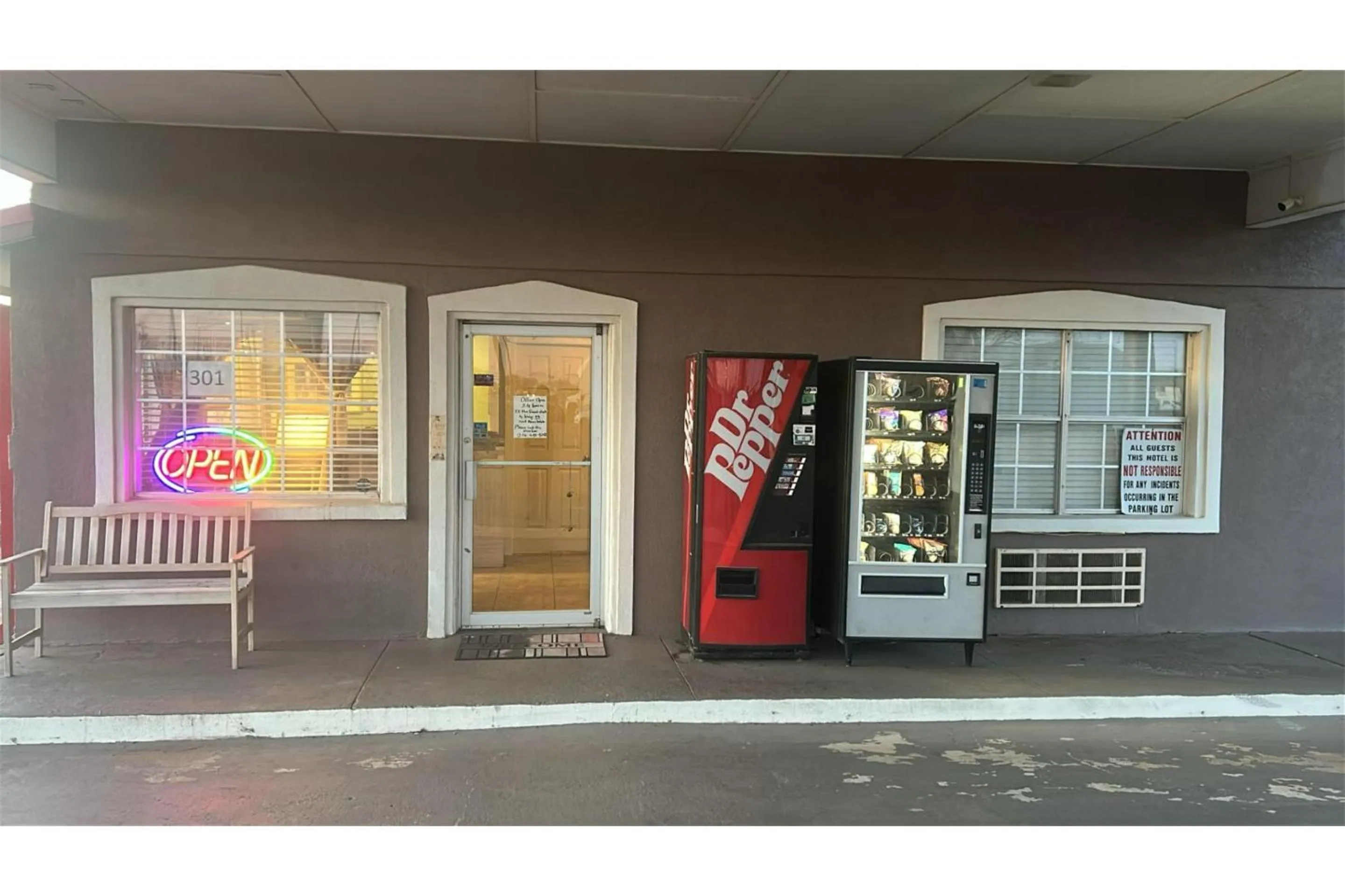 vending machine in HiWay Inn Express Elk City Route 66