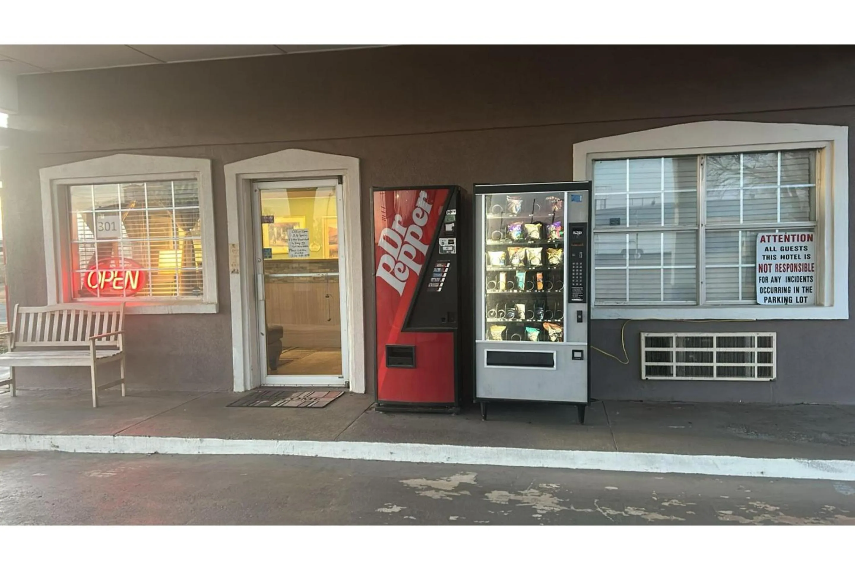 vending machine in HiWay Inn Express Elk City Route 66