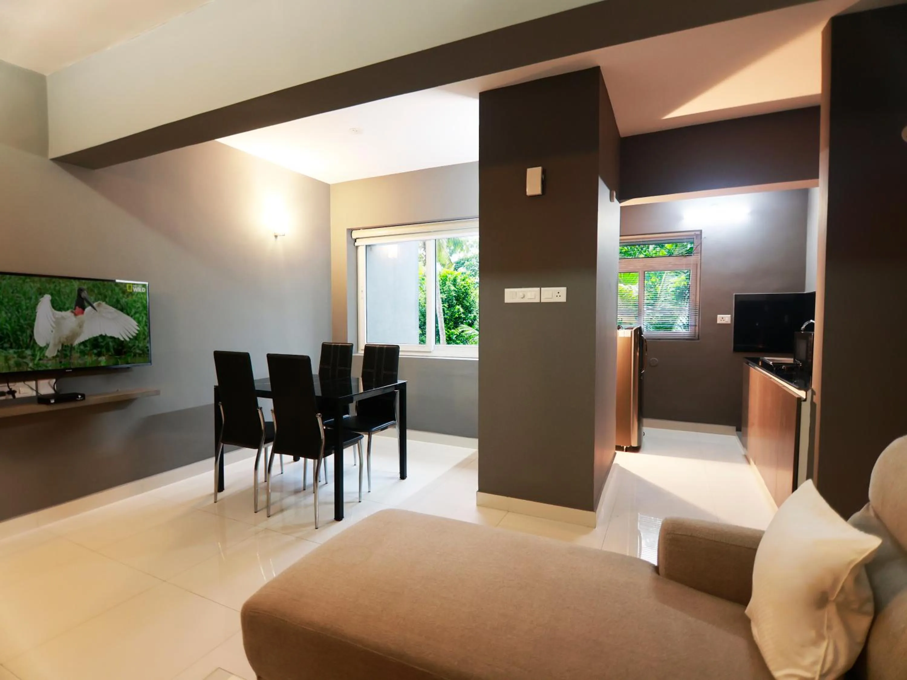 Living room in Transit Suites by GrandWest