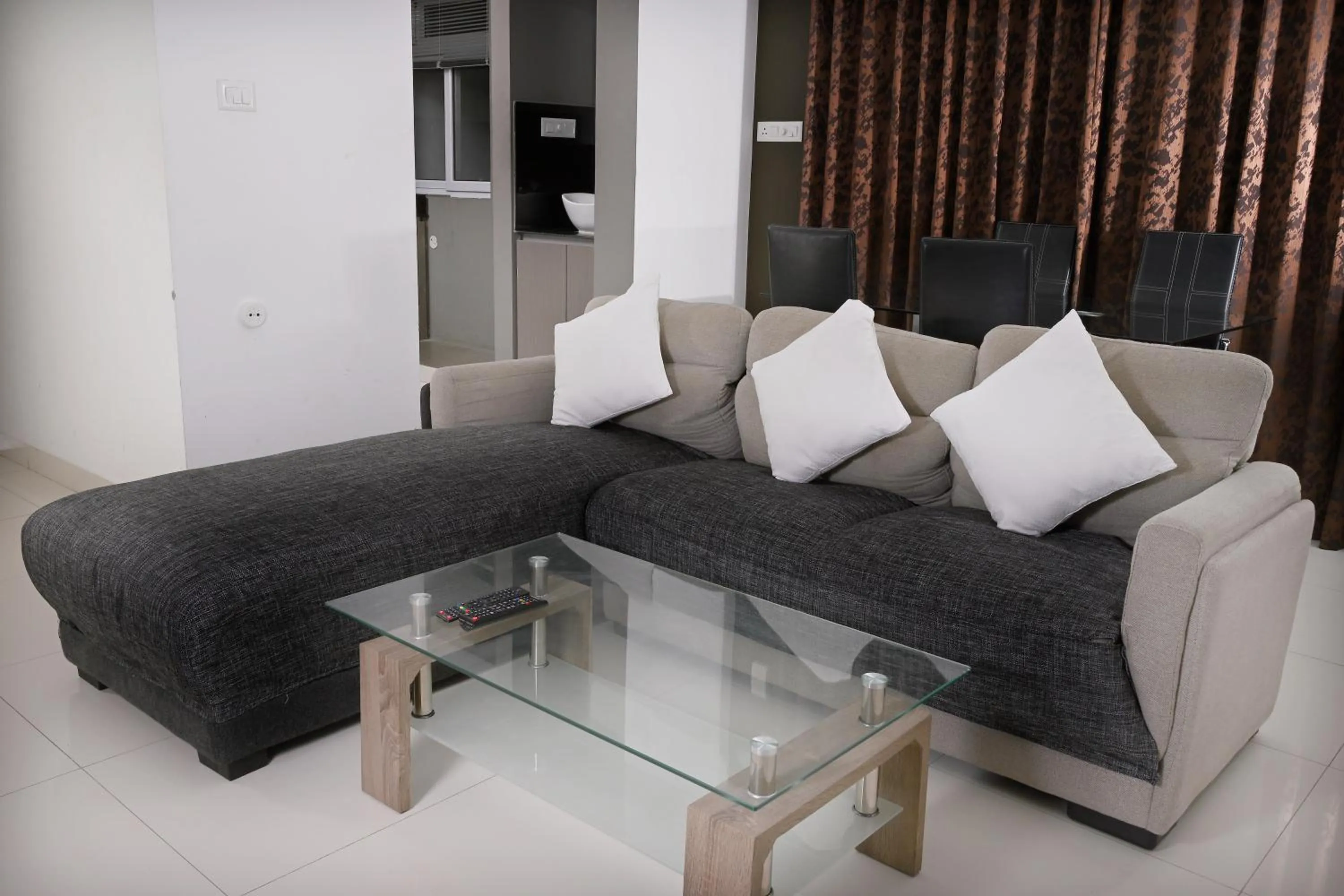 Living room in Transit Suites by GrandWest