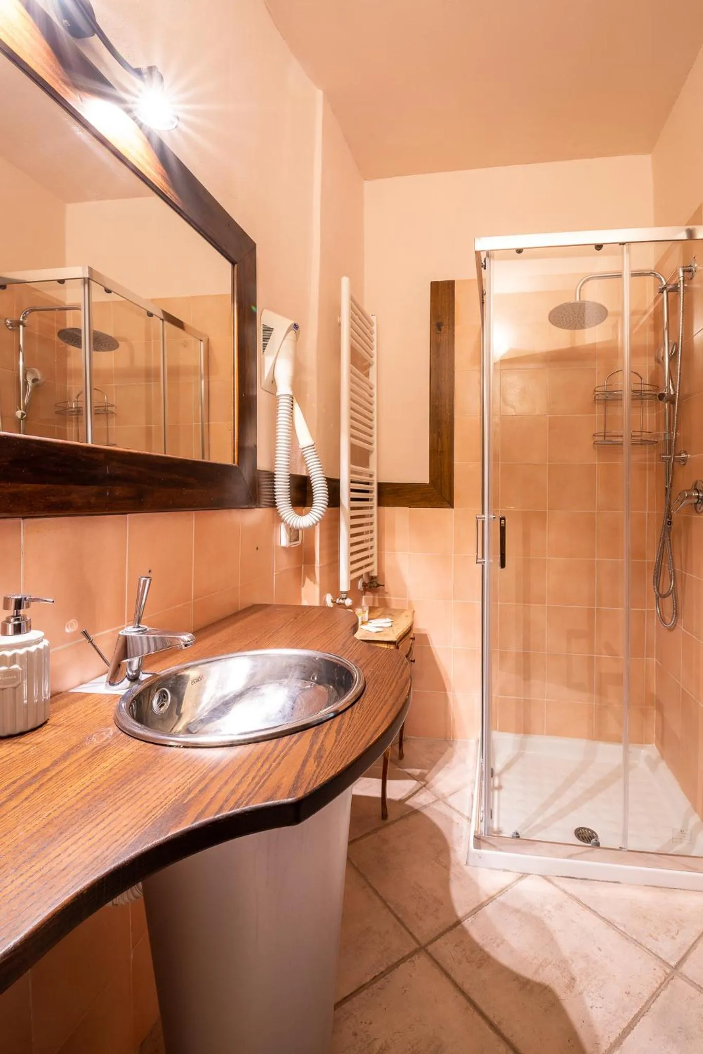 Bathroom in HOTEL TREVI Palazzo Natalini
