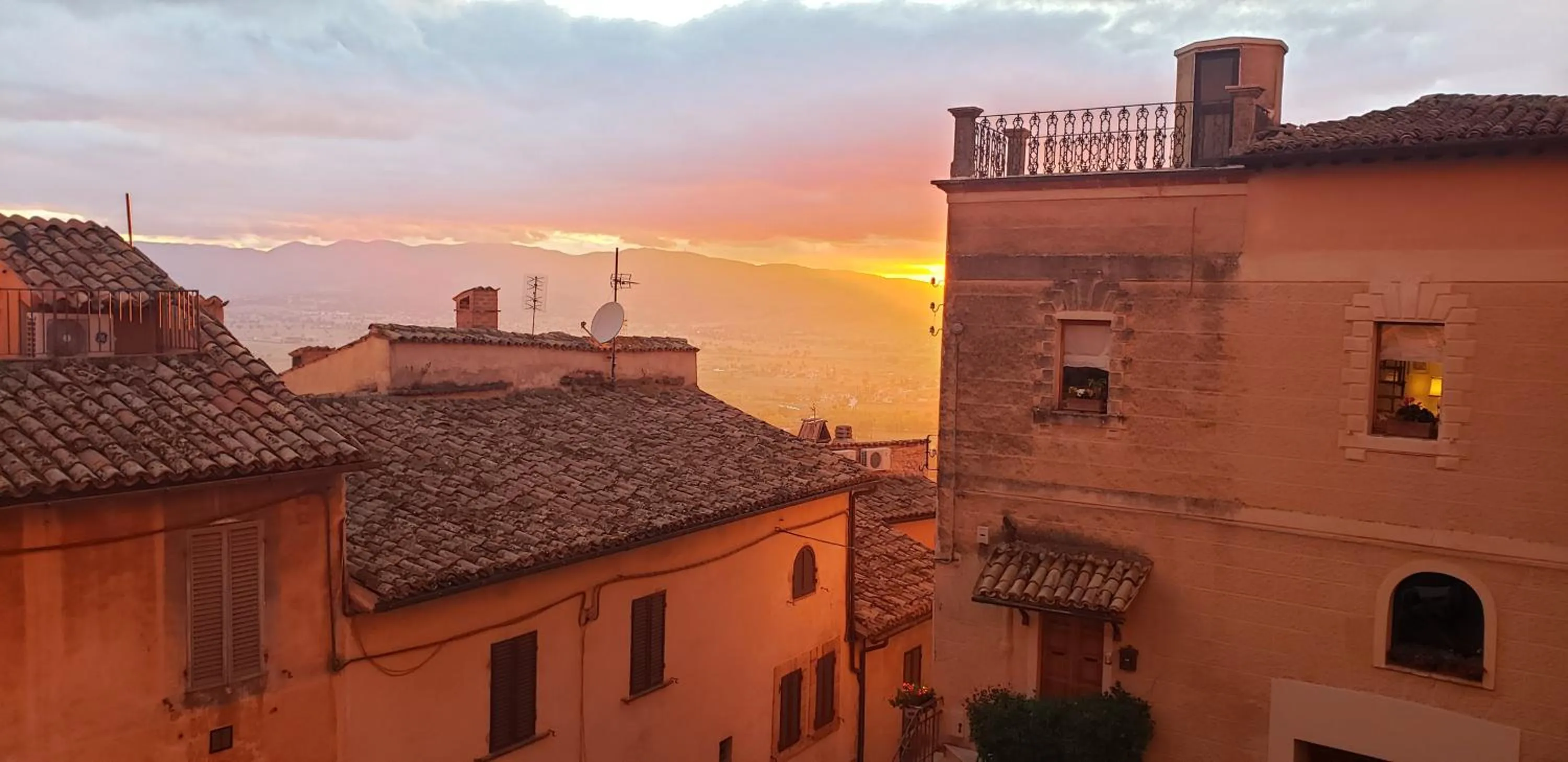 City view in HOTEL TREVI Palazzo Natalini