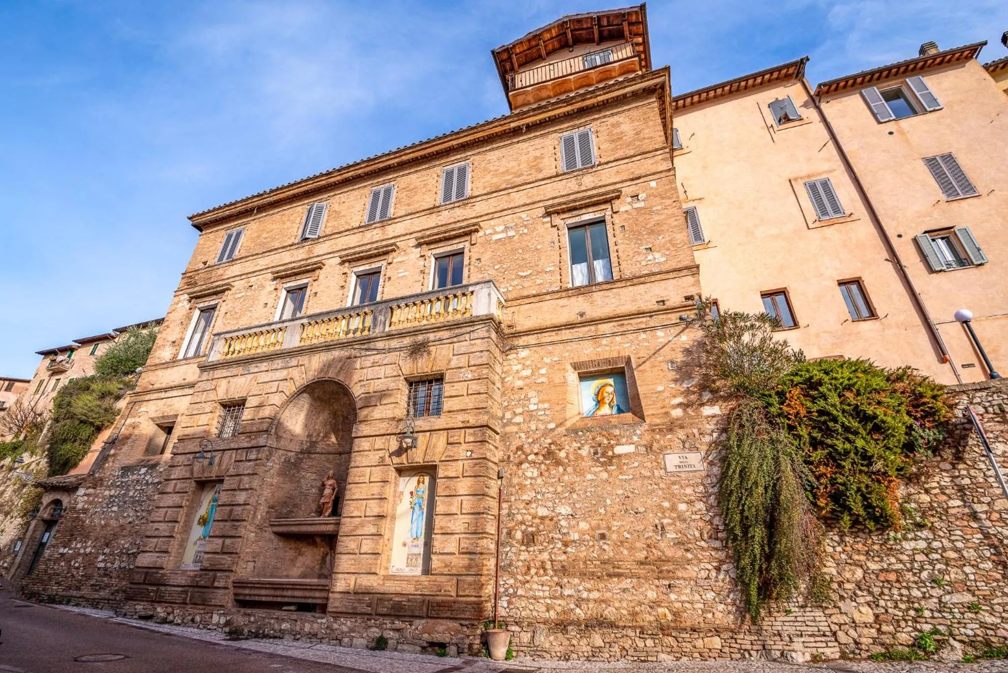 Property building in HOTEL TREVI Palazzo Natalini