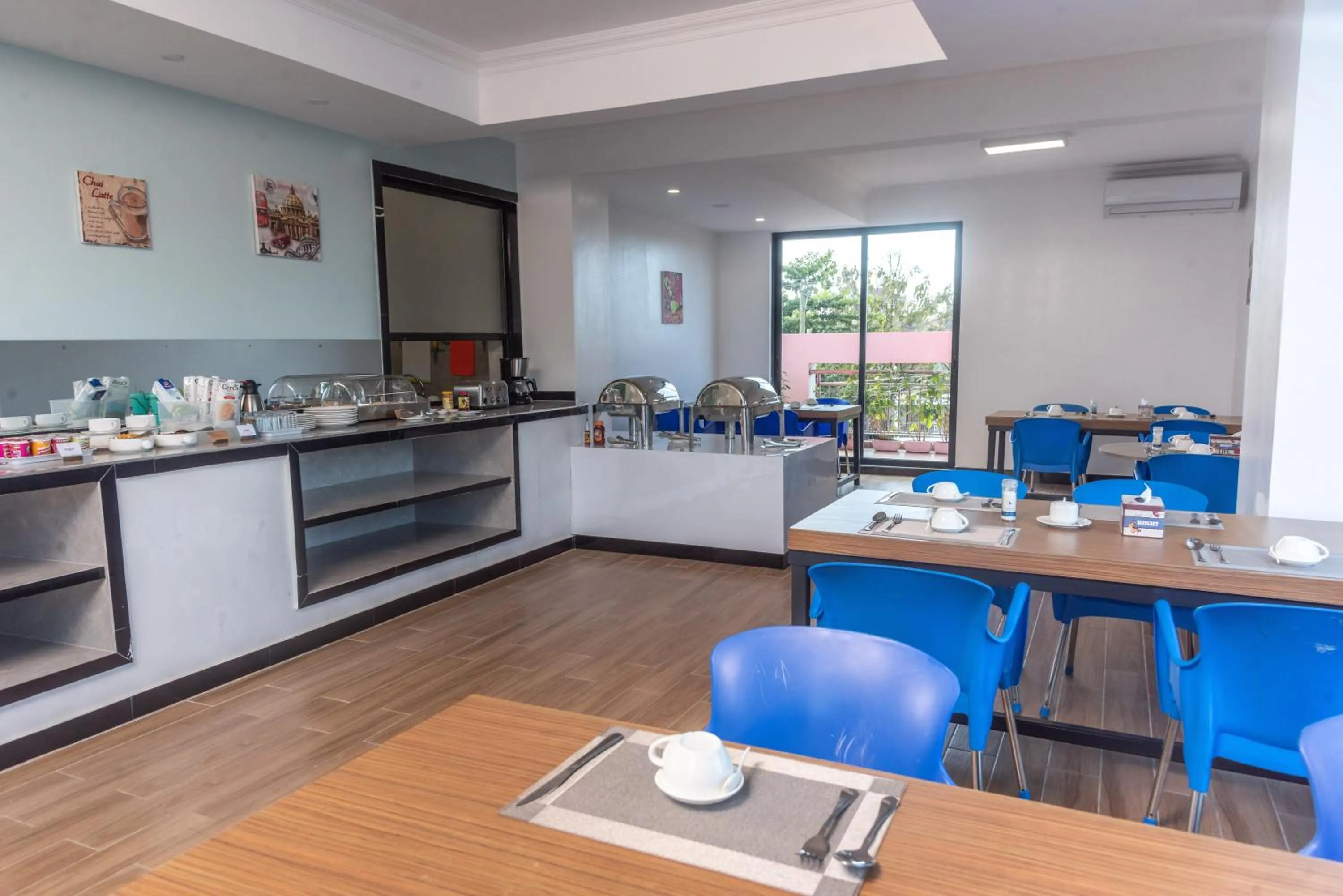 Restaurant/places to eat in Pauraque Soho Hotel