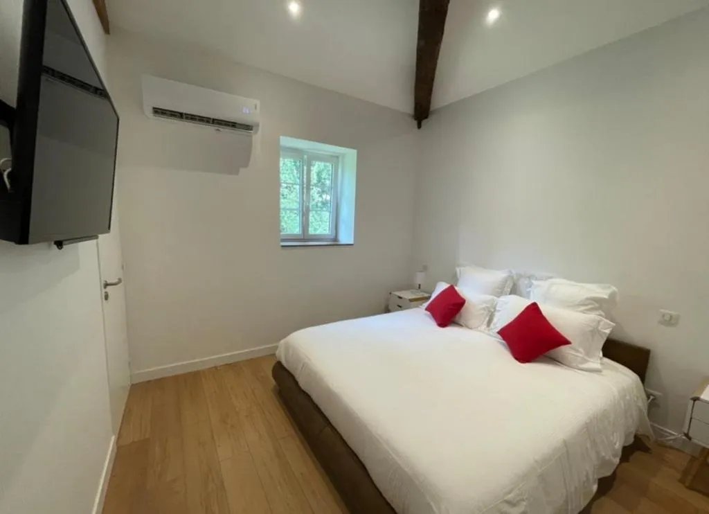 Photo of the whole room, Bed in LE GITE DU CARGE D'ARLAY