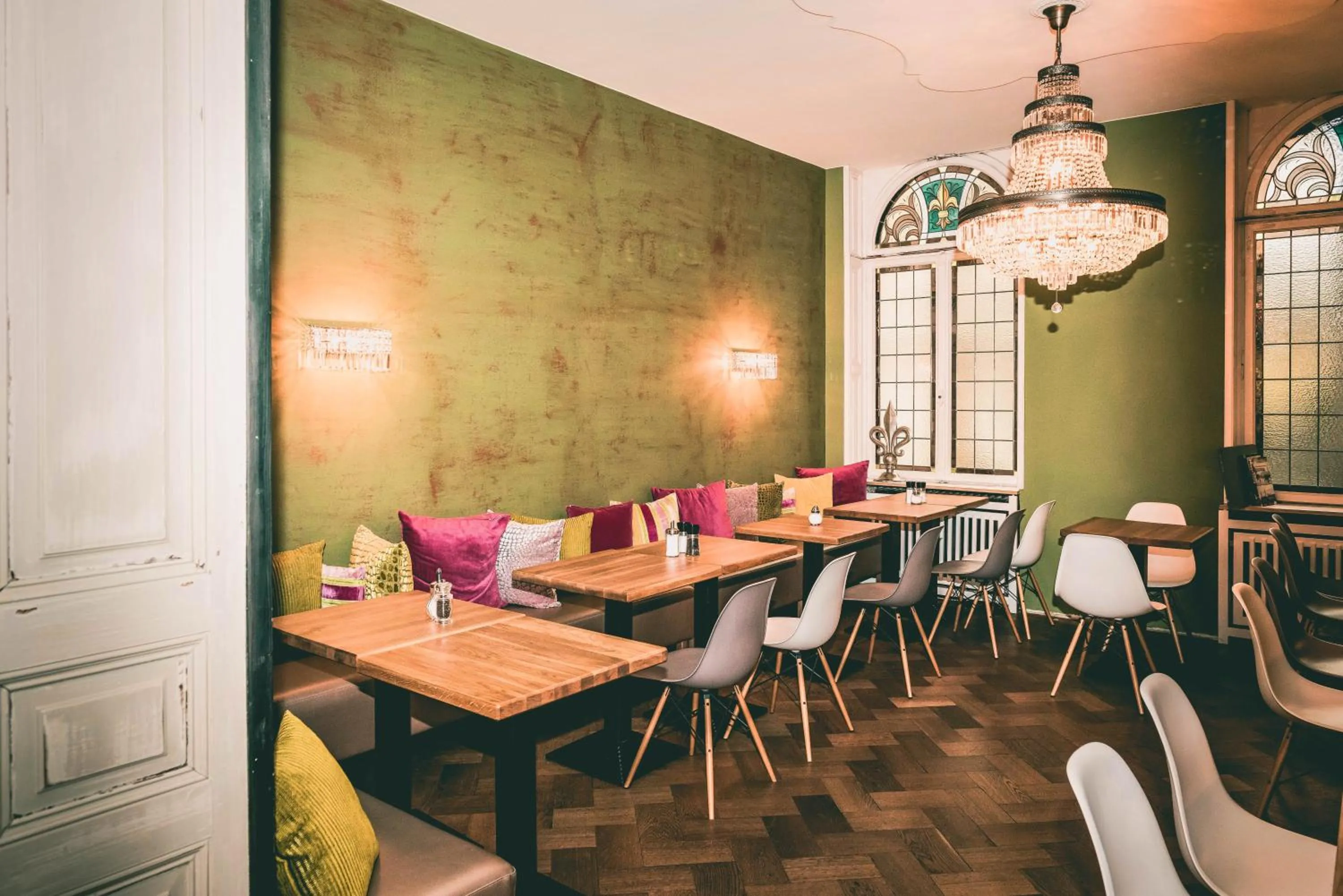 Restaurant/places to eat in Hotel Villa Klemm - Wiesbaden City