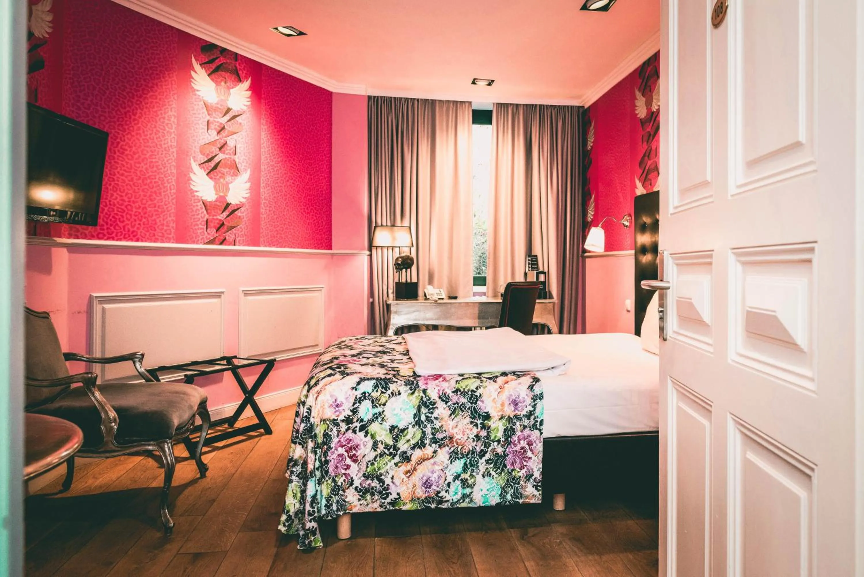 Bed in Hotel Villa Klemm - Wiesbaden City