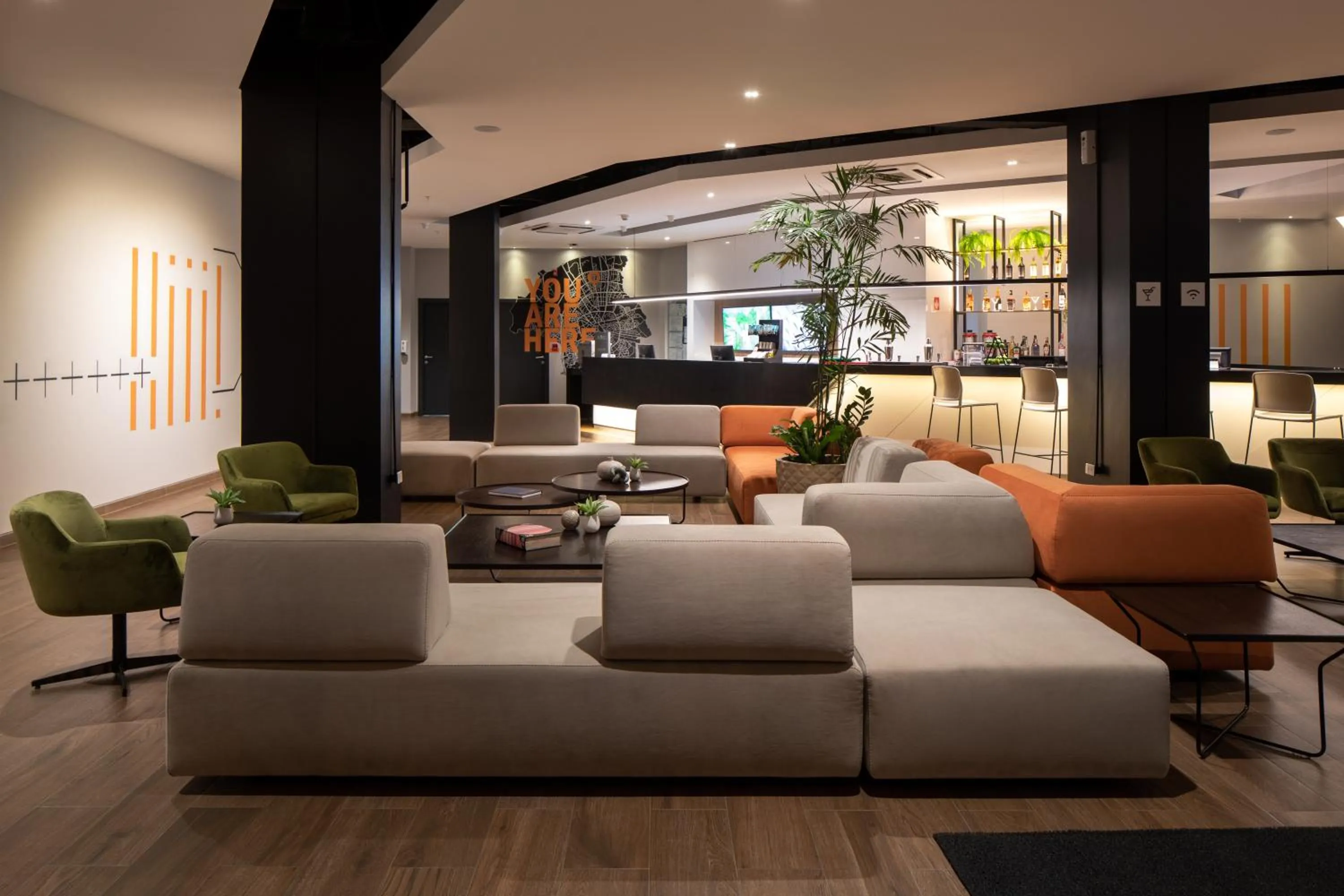 Lobby or reception in ibis Santa Cruz de la Sierra