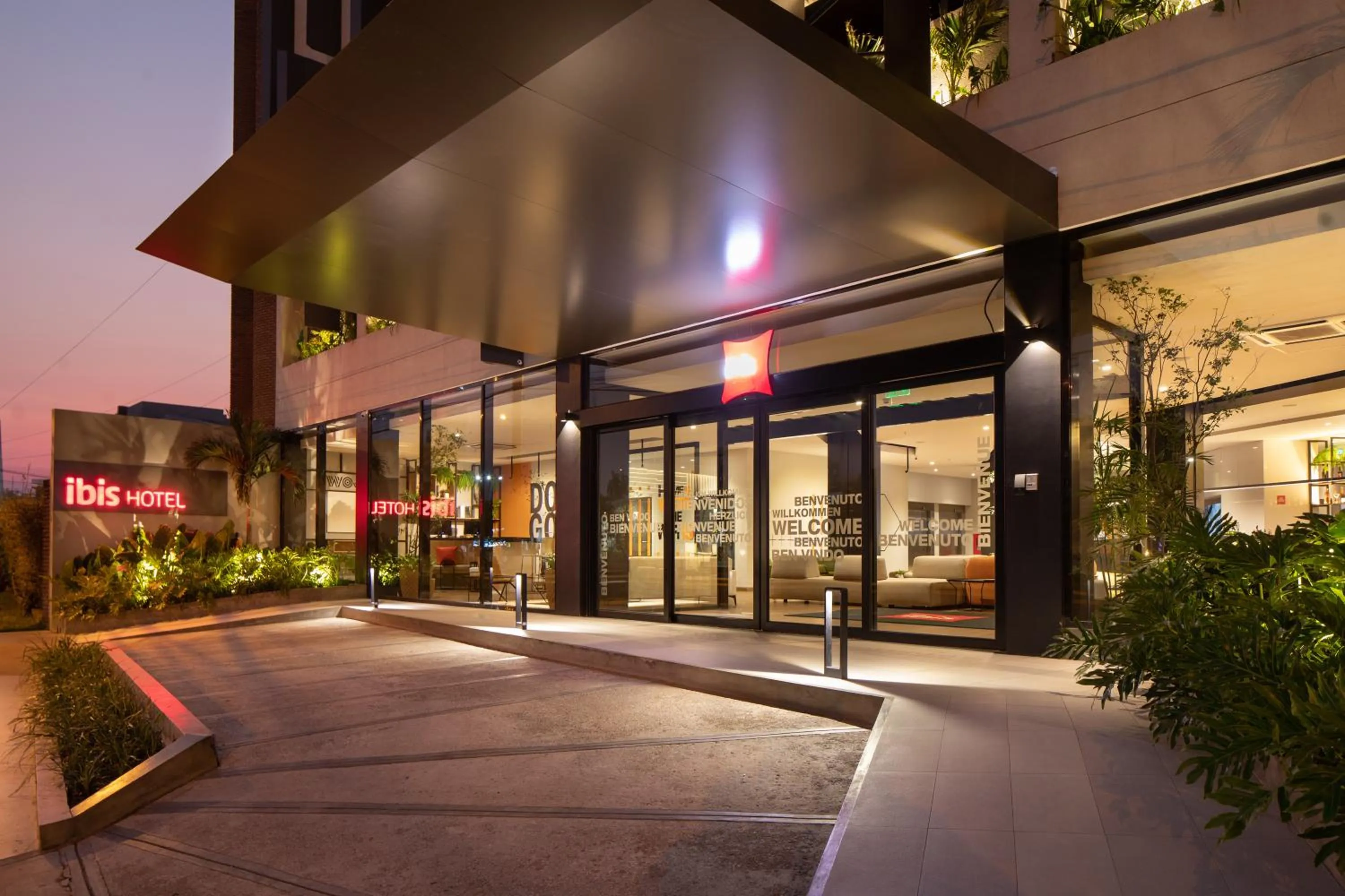 Property building in ibis Santa Cruz de la Sierra