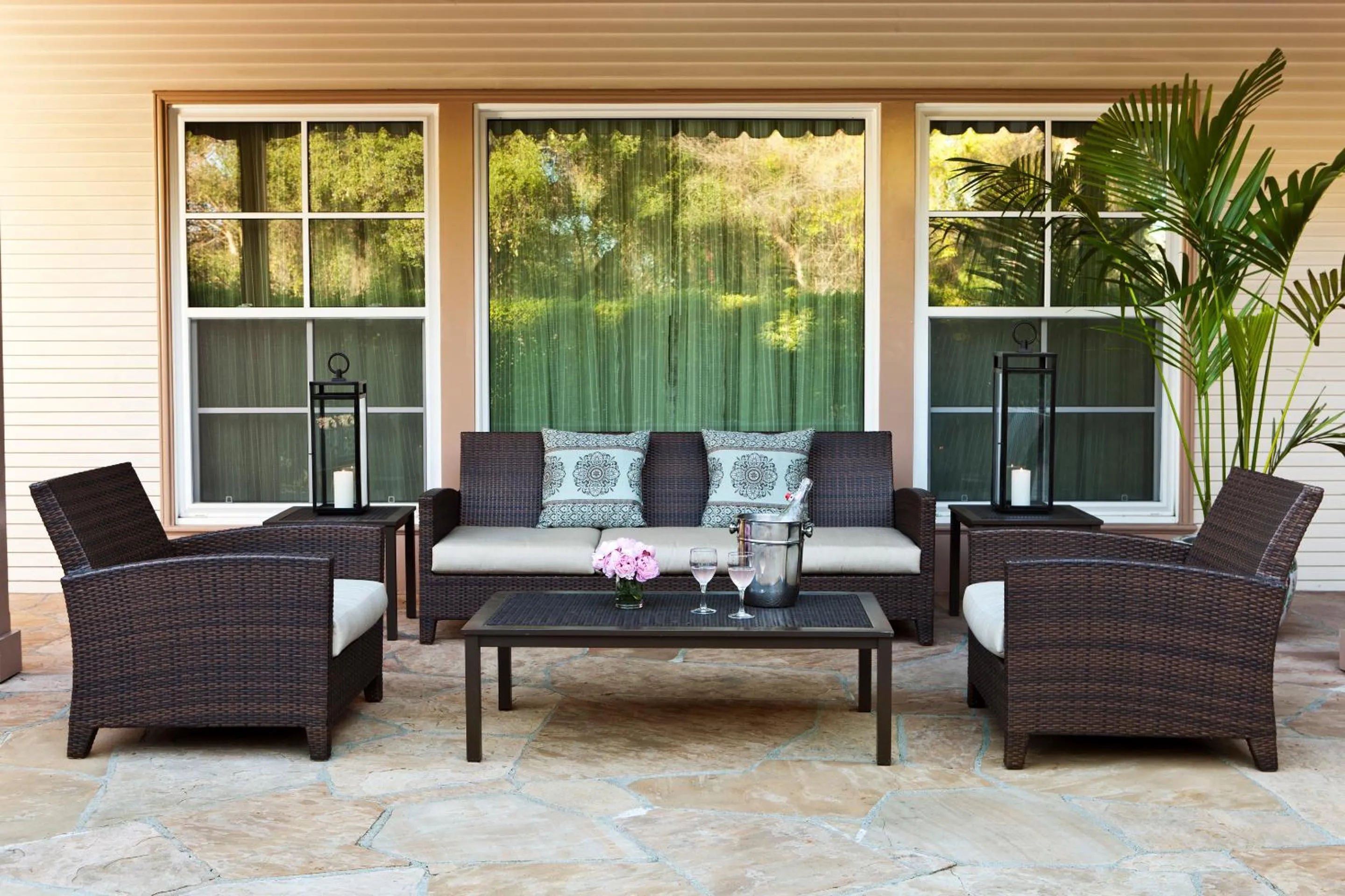 Patio in The Langham Huntington, Pasadena