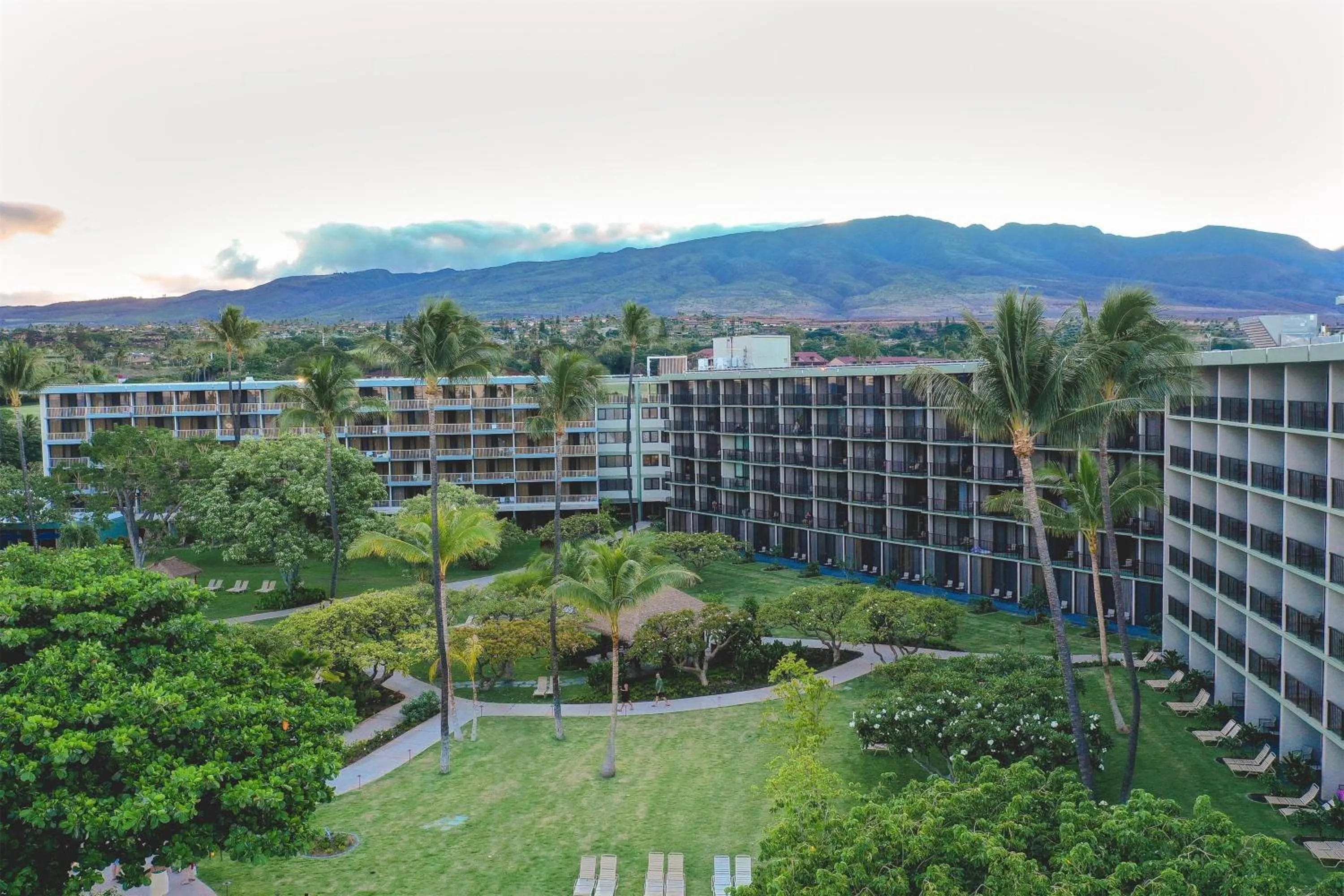 Property building in OUTRIGGER Kāʻanapali Beach Resort