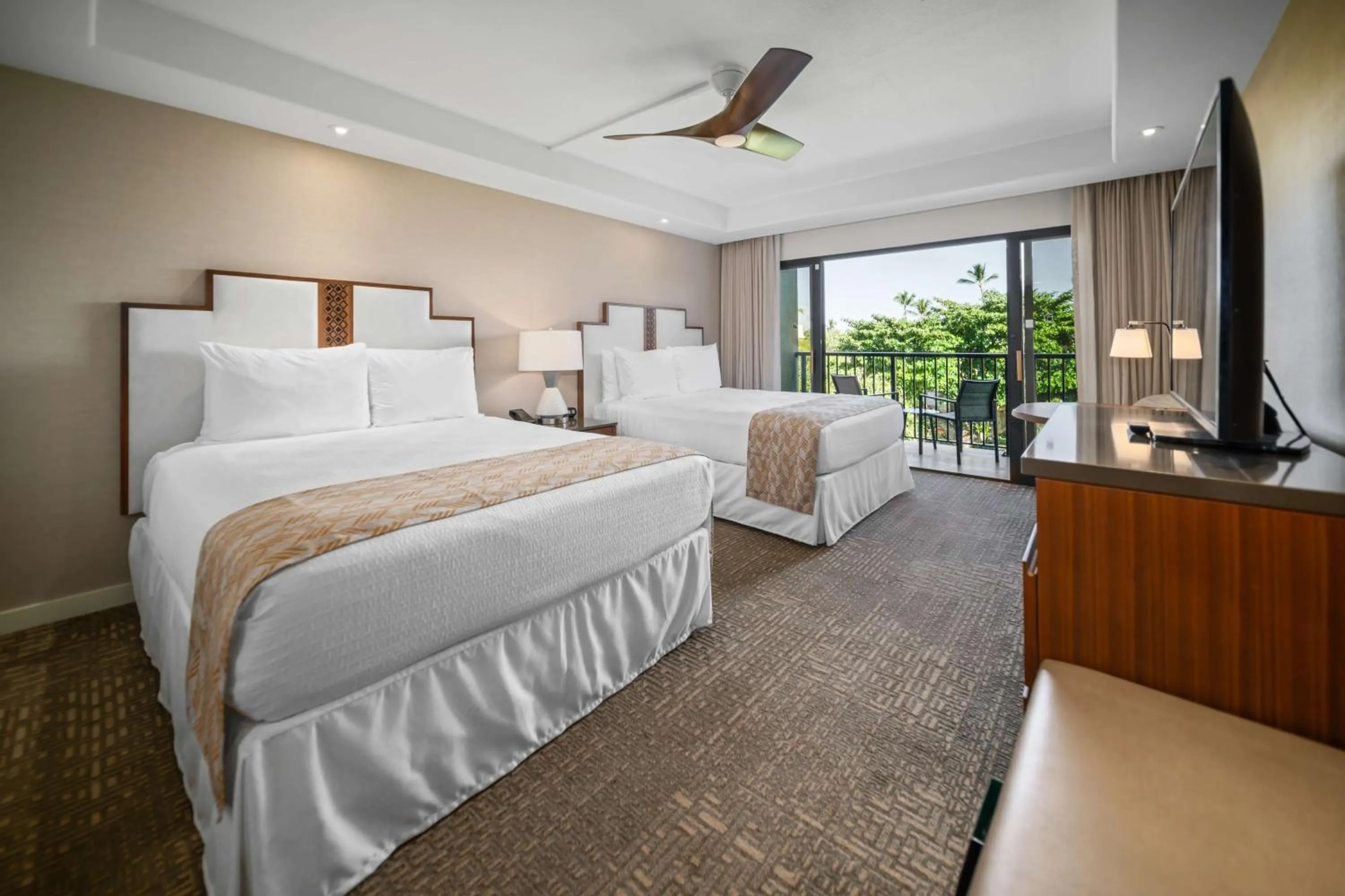Bedroom, Bed in OUTRIGGER Kāʻanapali Beach Resort