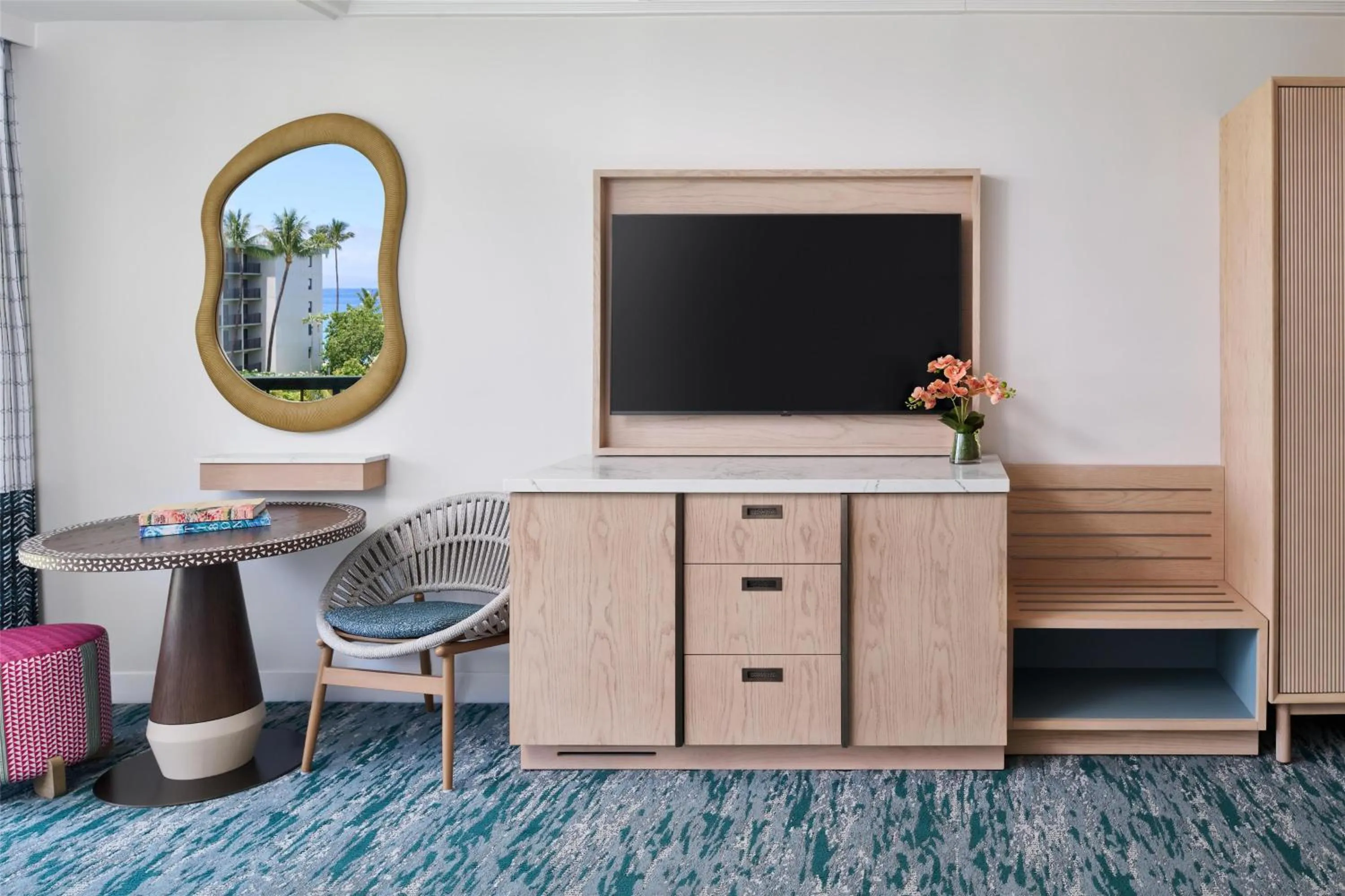 Bedroom in OUTRIGGER Kāʻanapali Beach Resort
